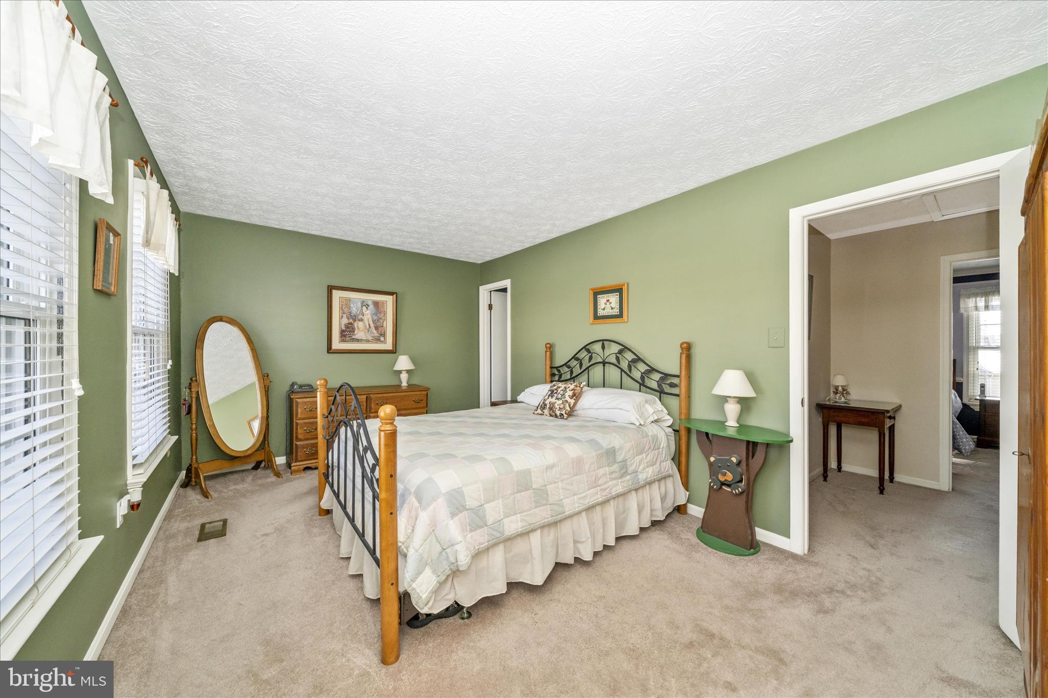 GUNNERS LAKE VILLAGE - Residential