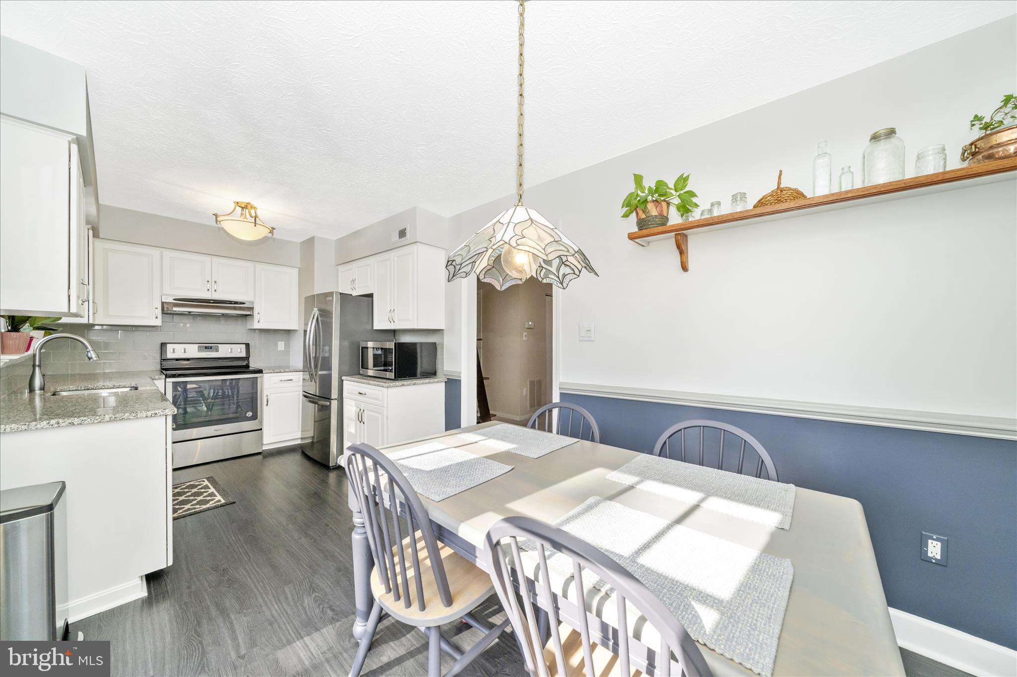 GUNNERS LAKE VILLAGE - Residential