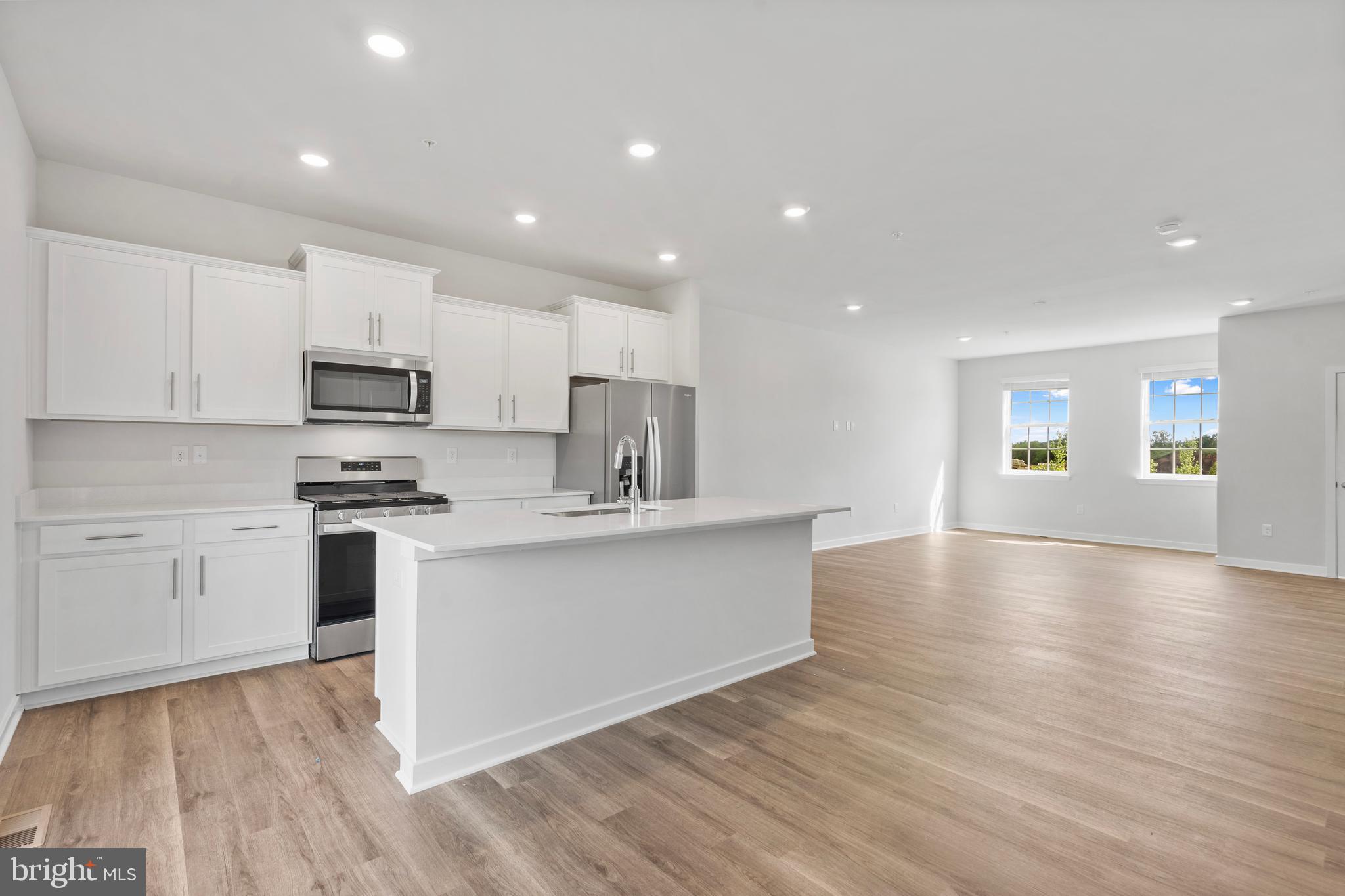 SPRING HILLS - Residential