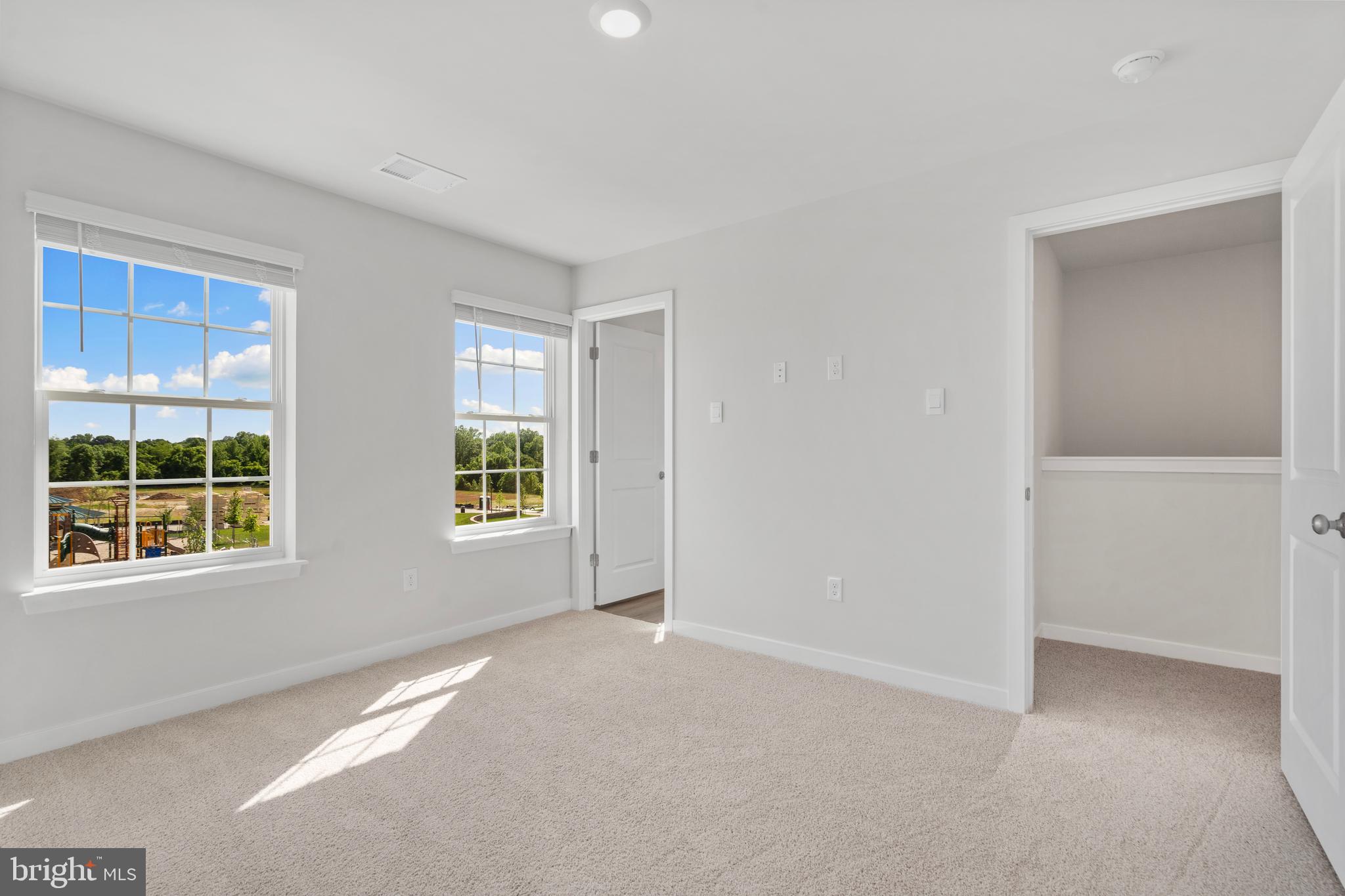 SPRING HILLS - Residential