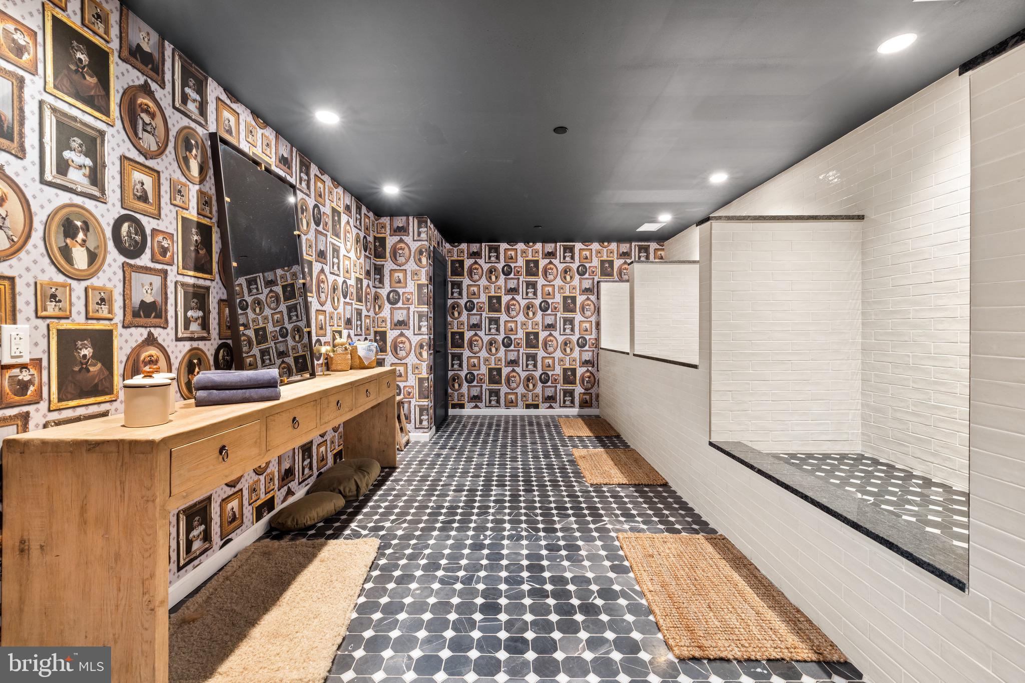 CENTER CITY - Residential Lease