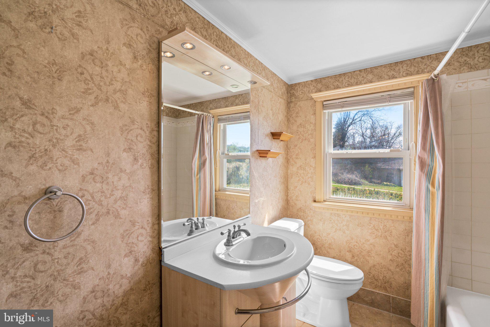 CAMPUS HILLS - Residential