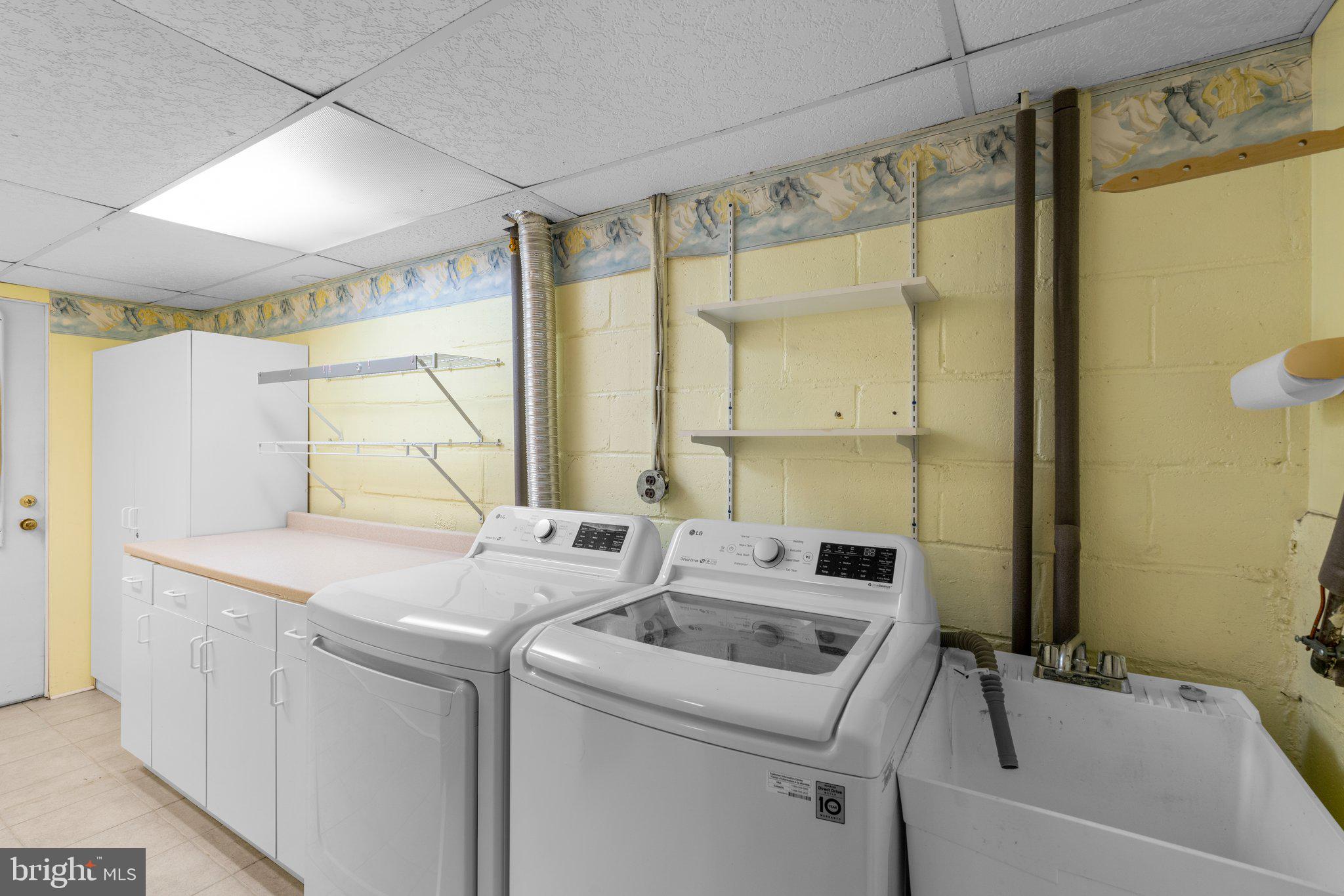 CAMPUS HILLS - Residential