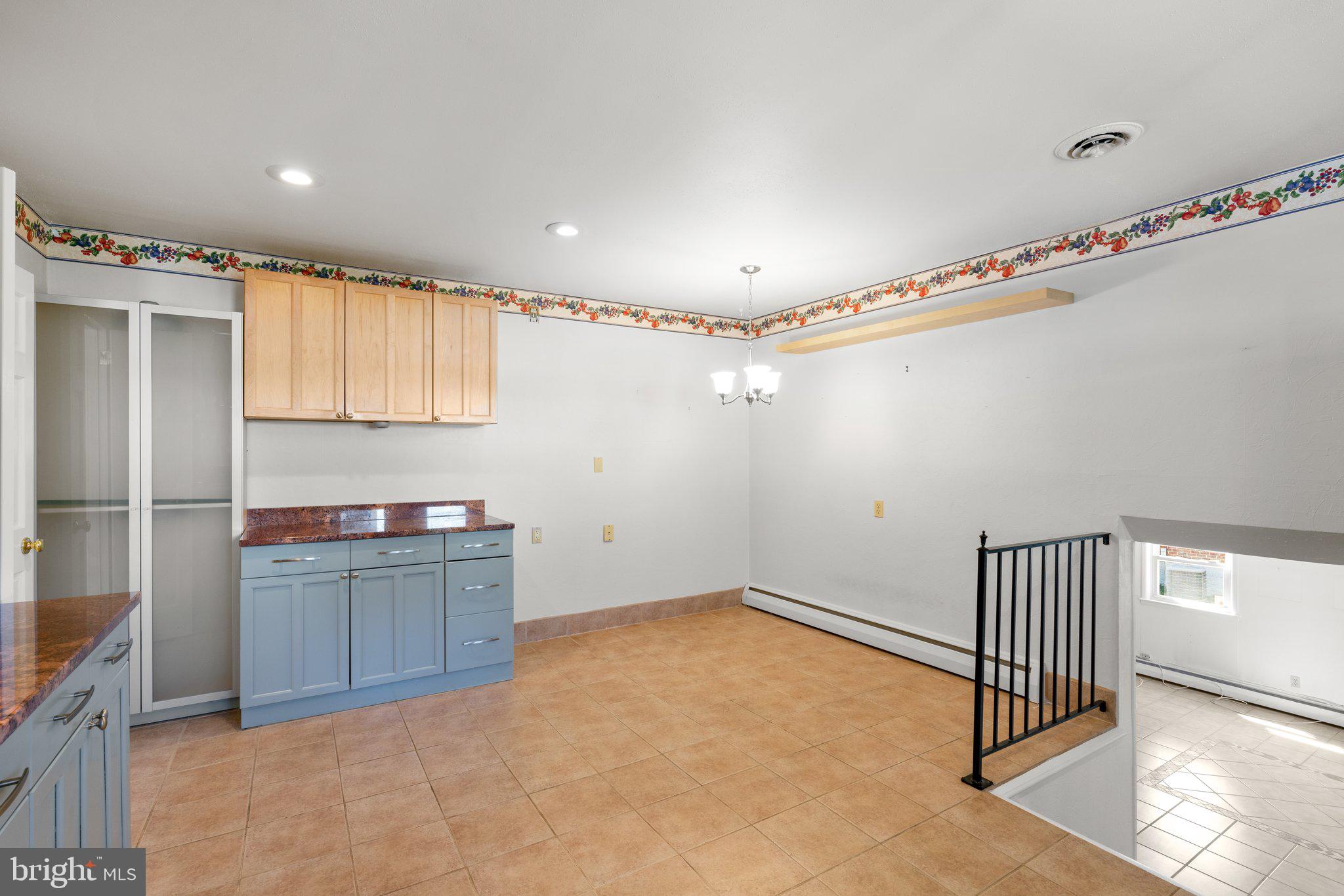 CAMPUS HILLS - Residential