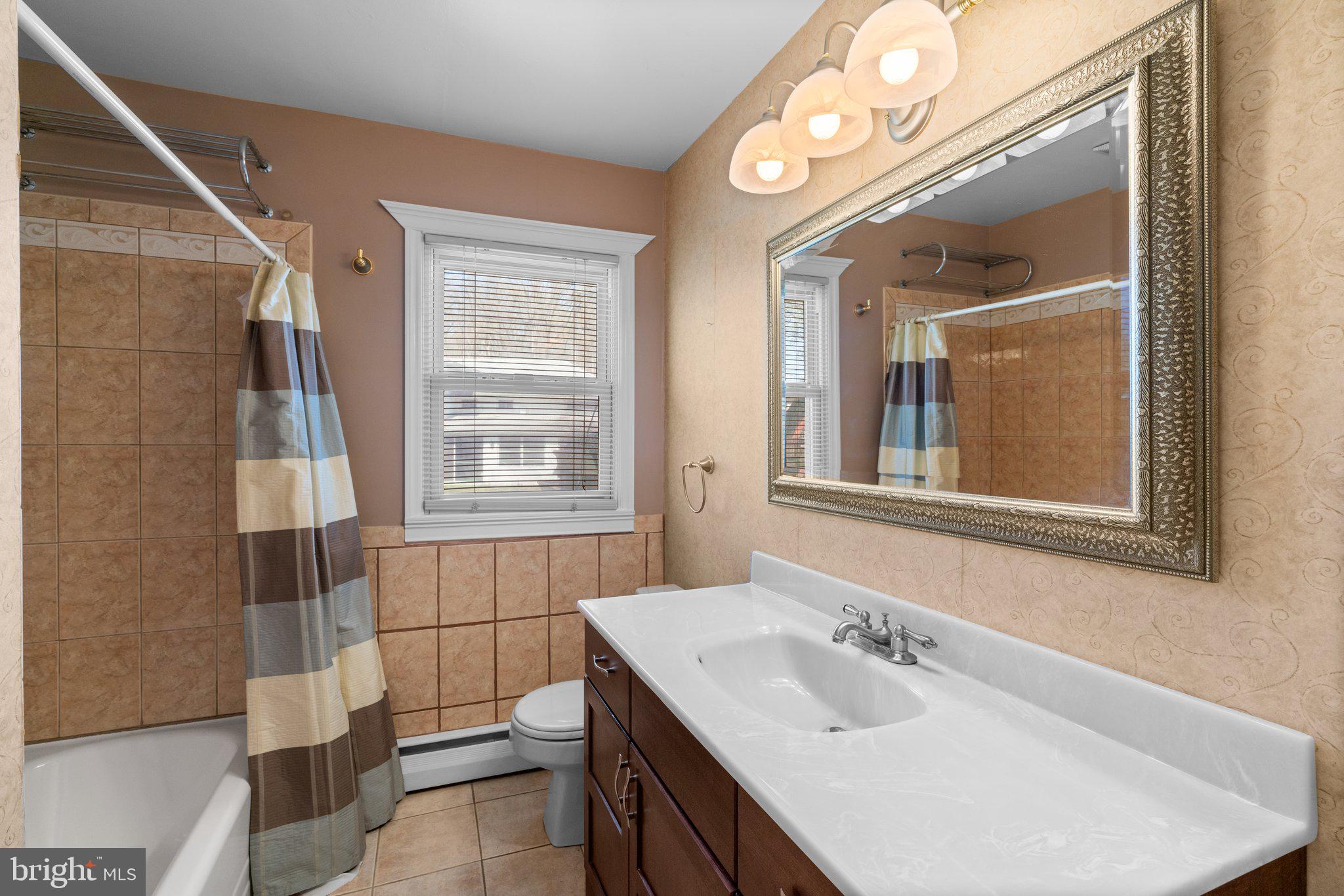 CAMPUS HILLS - Residential