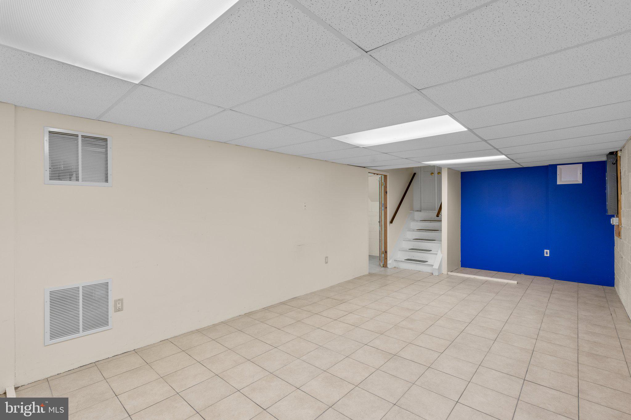 CAMPUS HILLS - Residential