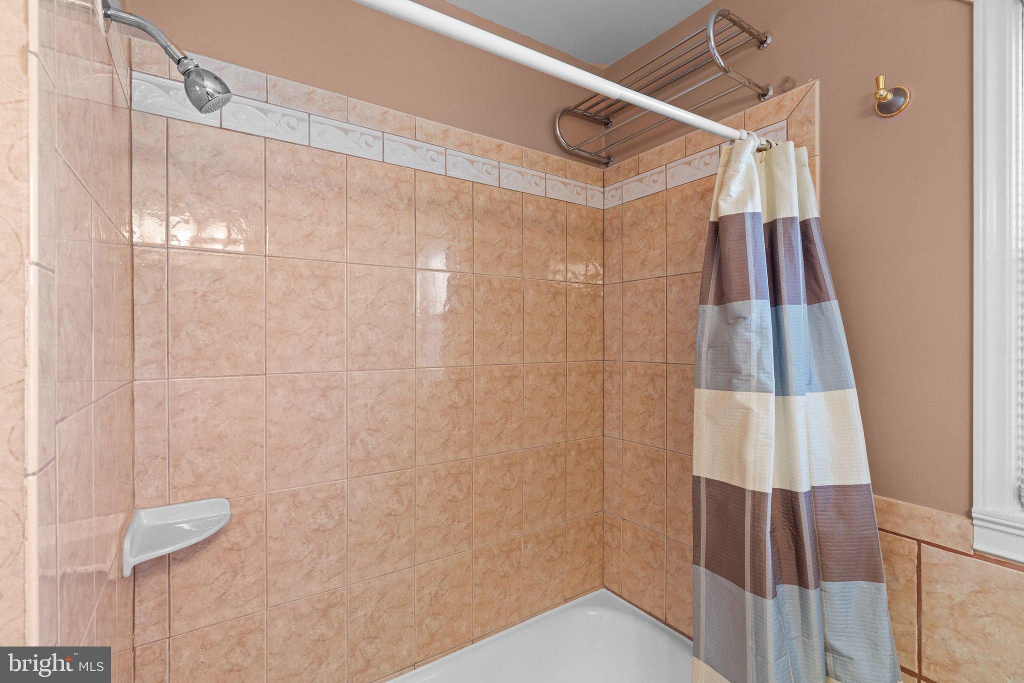 CAMPUS HILLS - Residential