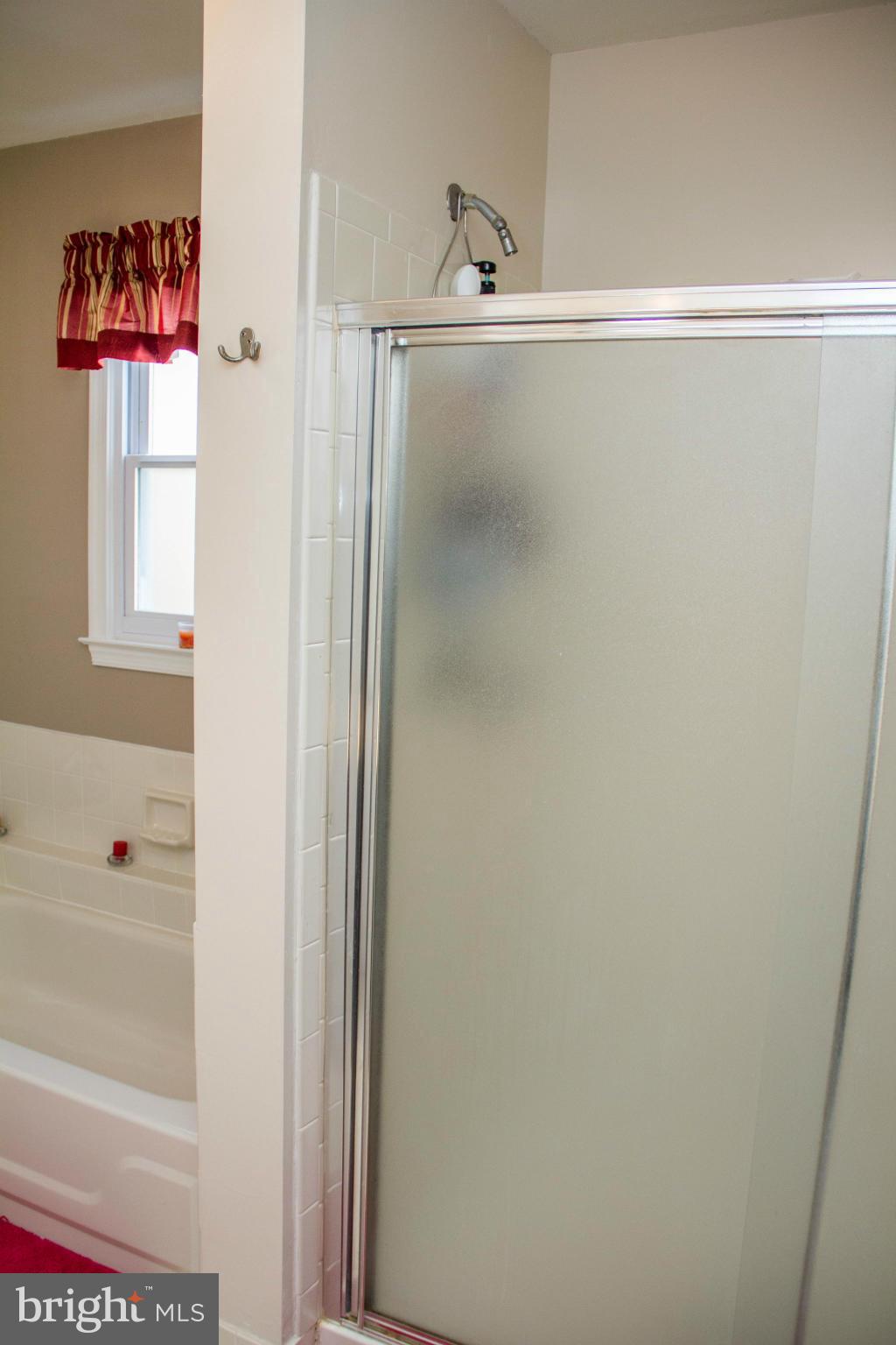 LEE MANOR - Residential