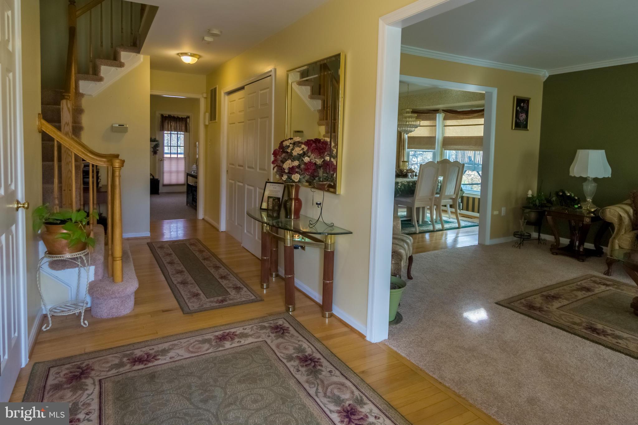 LEE MANOR - Residential