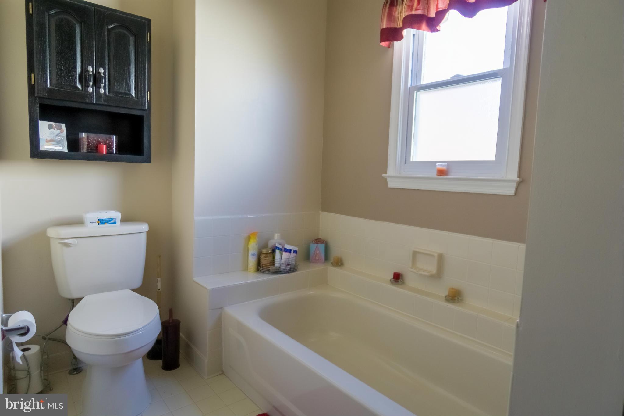 LEE MANOR - Residential