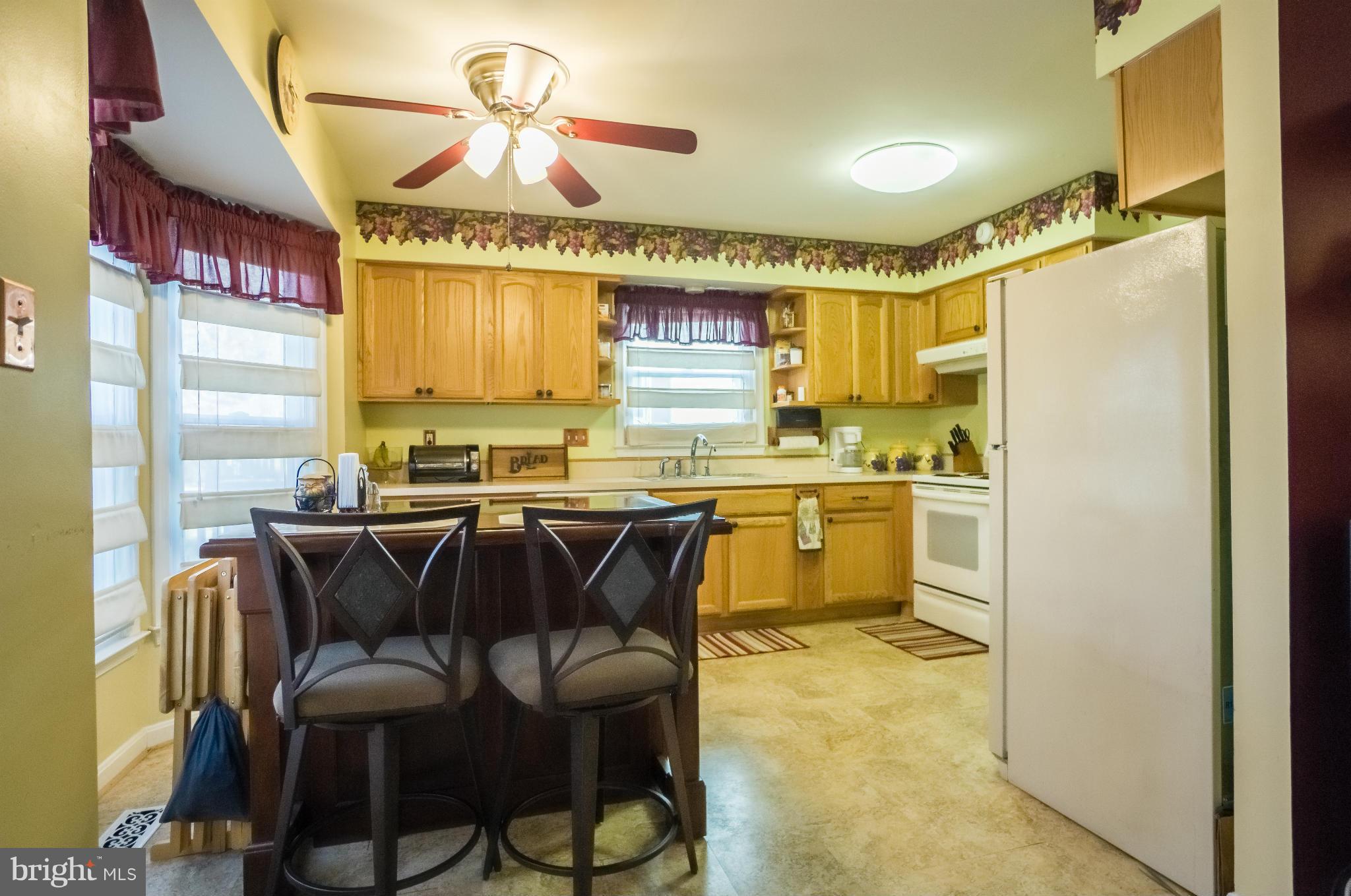 LEE MANOR - Residential