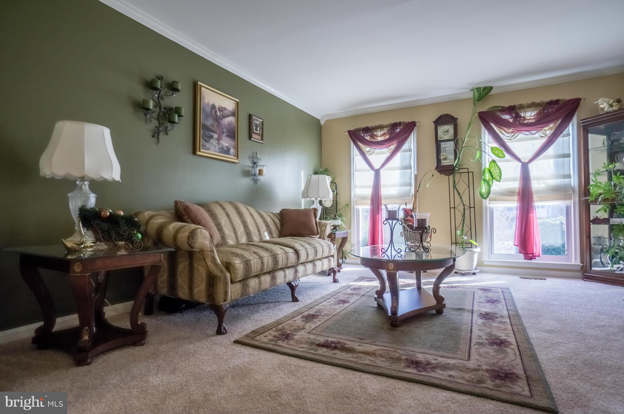 LEE MANOR - Residential