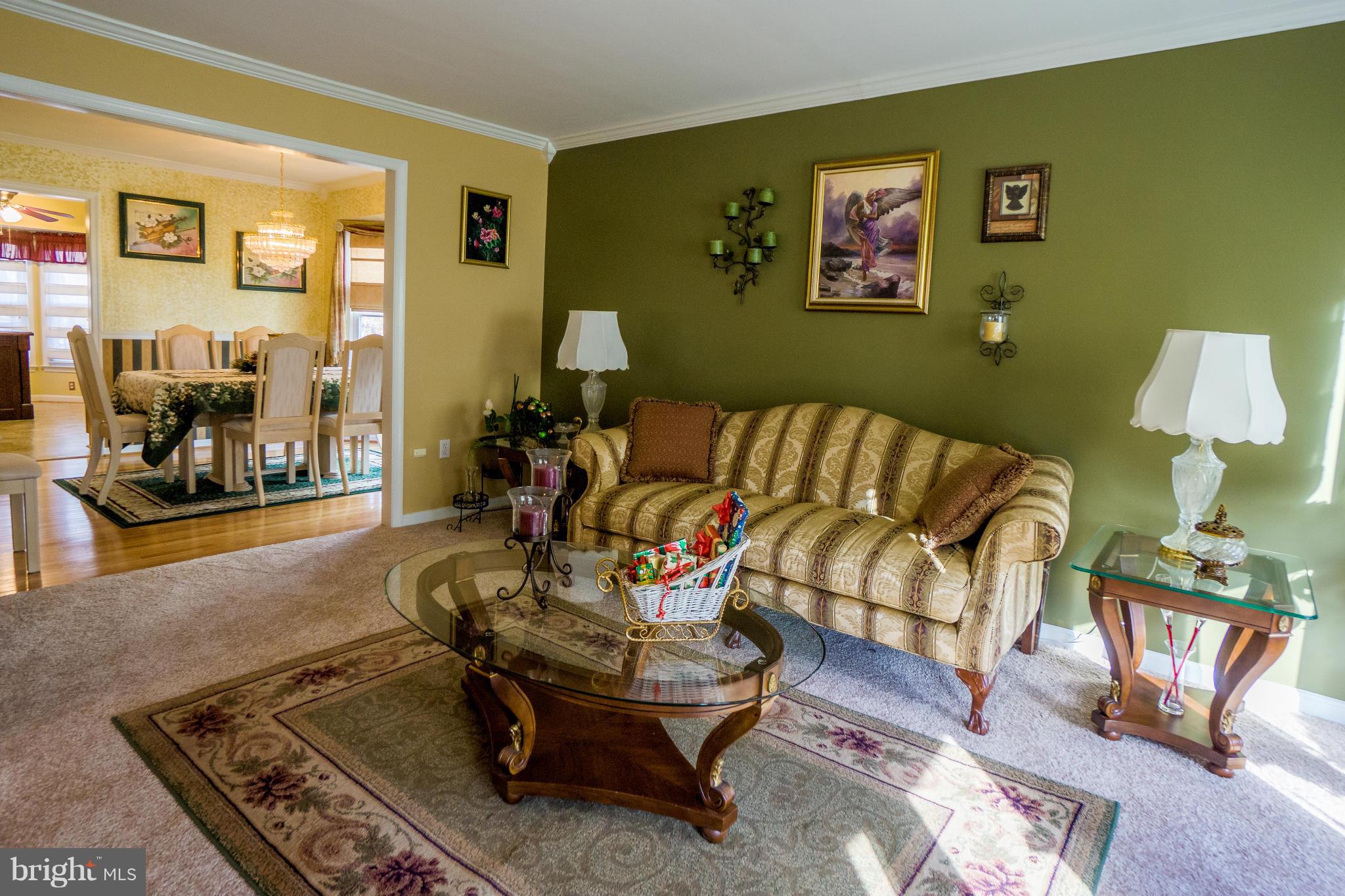 LEE MANOR - Residential