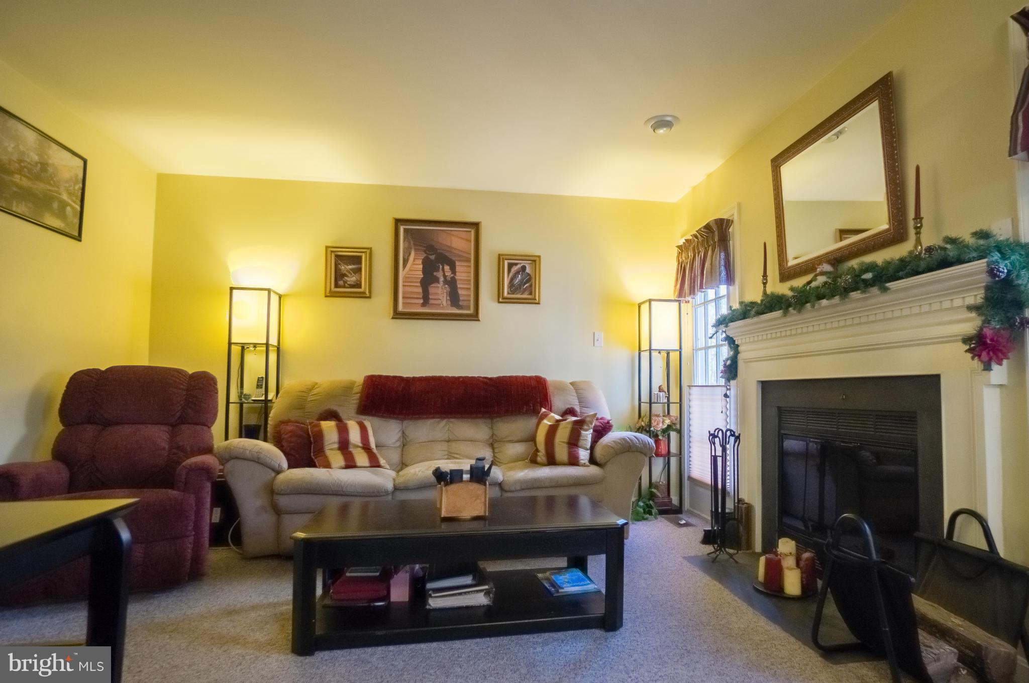 LEE MANOR - Residential