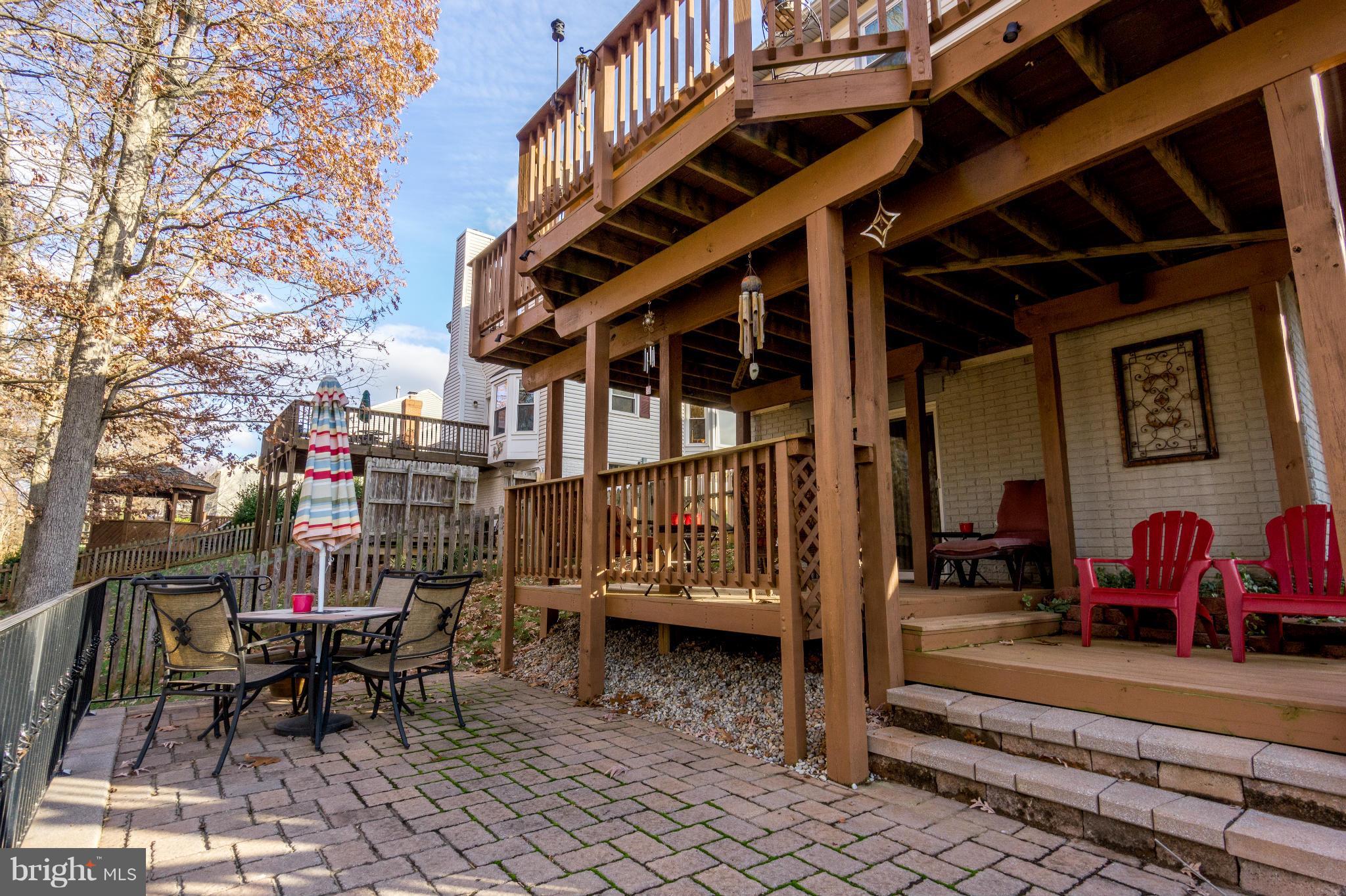 LEE MANOR - Residential