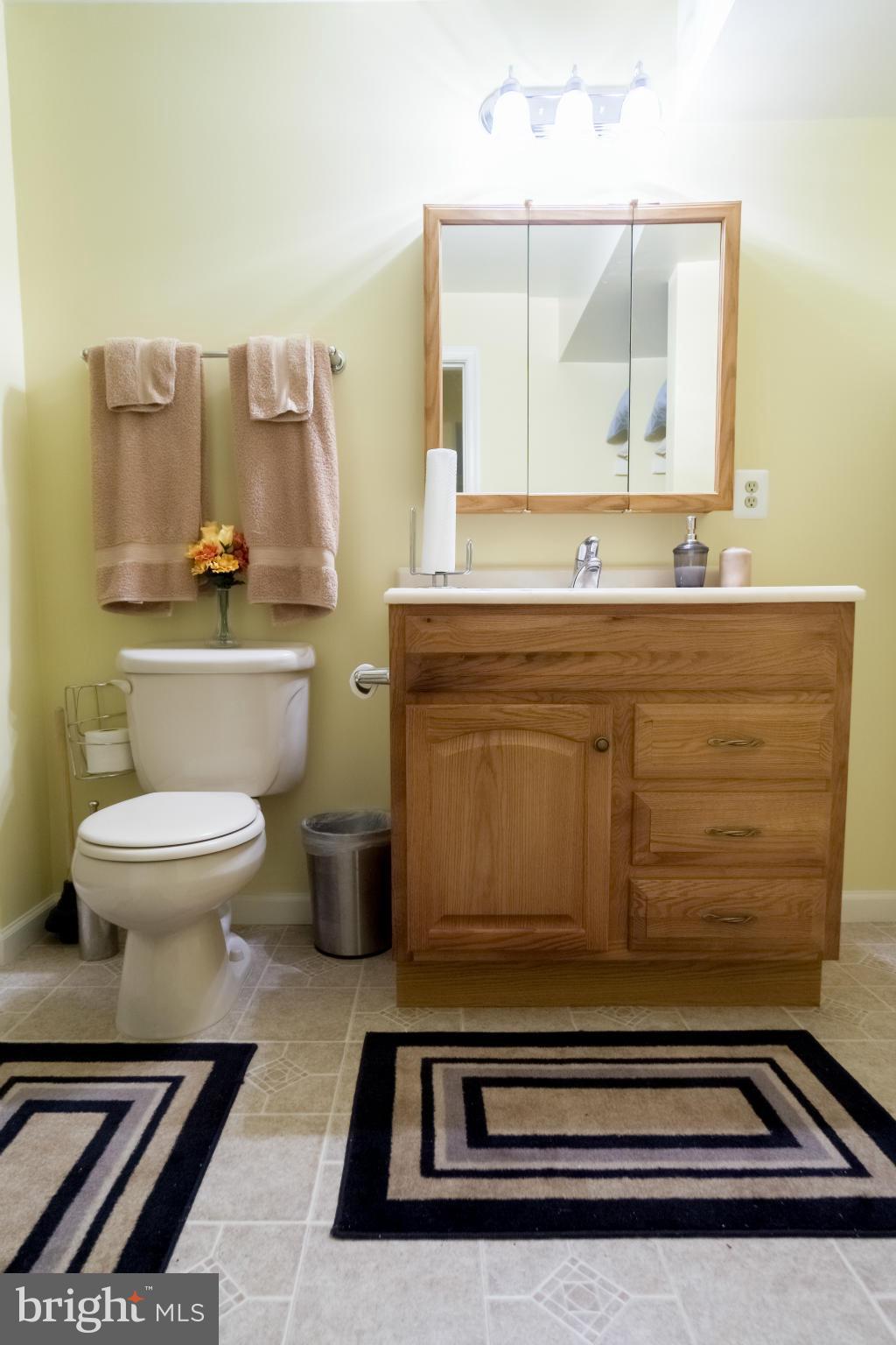 LEE MANOR - Residential