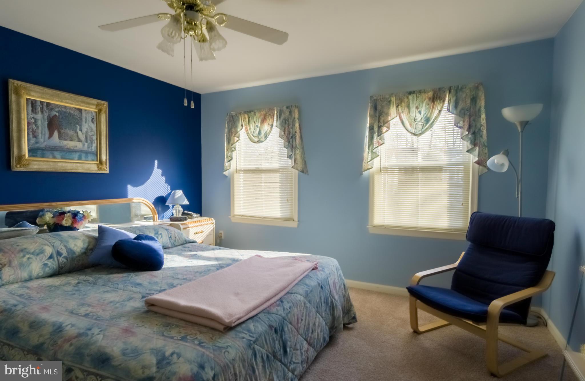 LEE MANOR - Residential