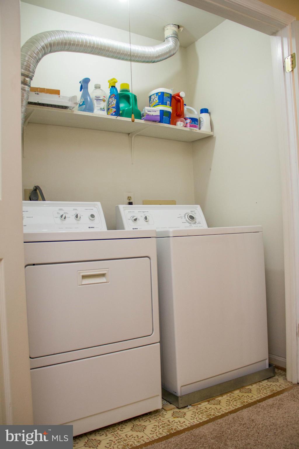 LEE MANOR - Residential