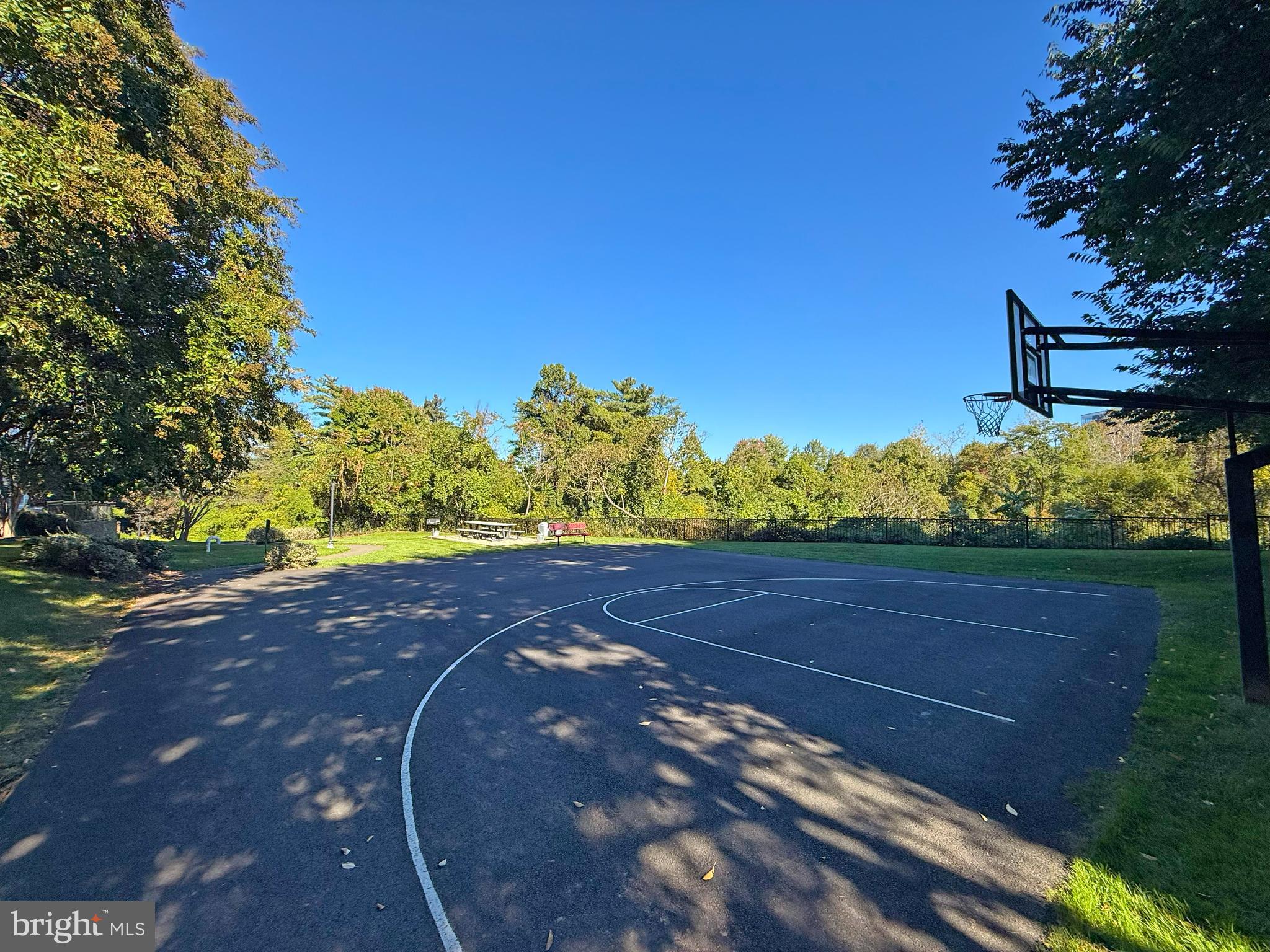 GATES OF MCLEAN - Residential