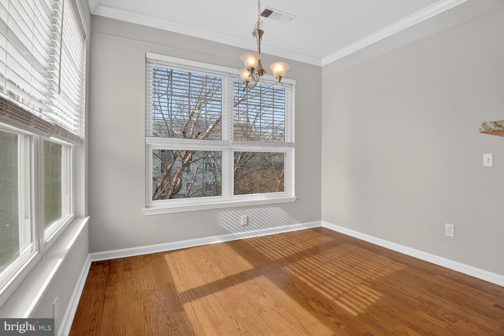 GATES OF MCLEAN - Residential