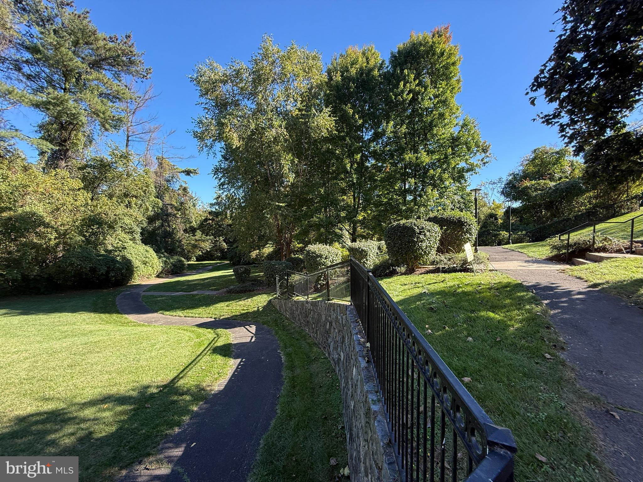 GATES OF MCLEAN - Residential