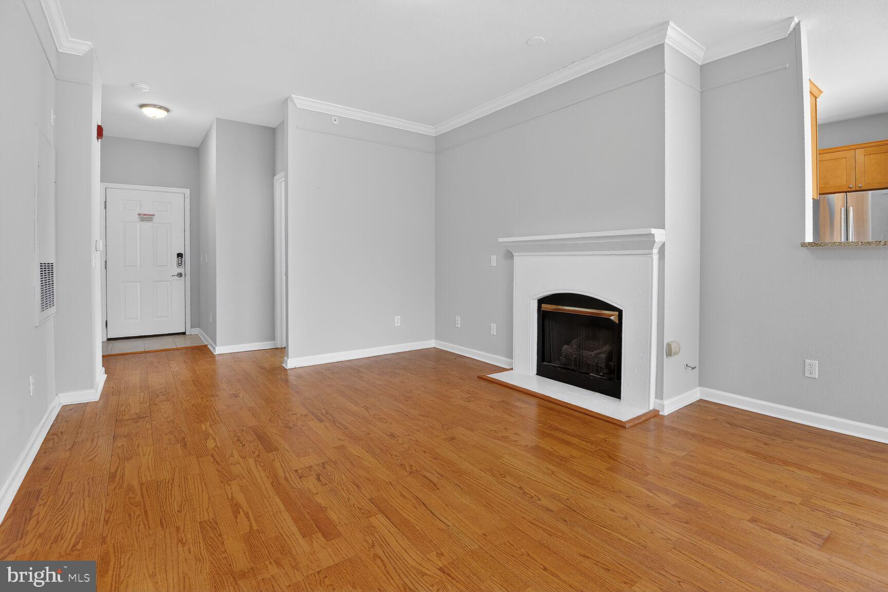 GATES OF MCLEAN - Residential