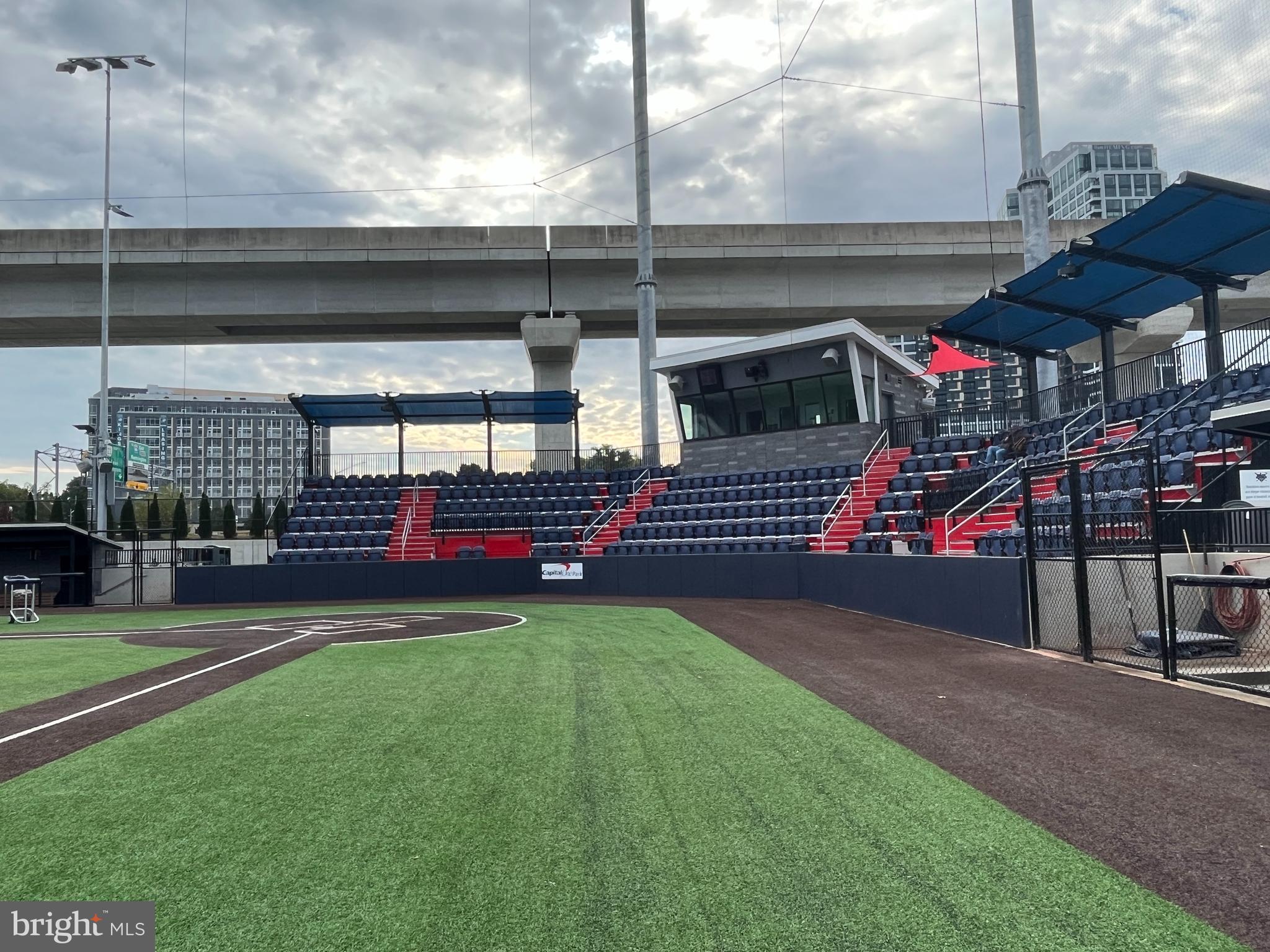 GATES OF MCLEAN - Residential