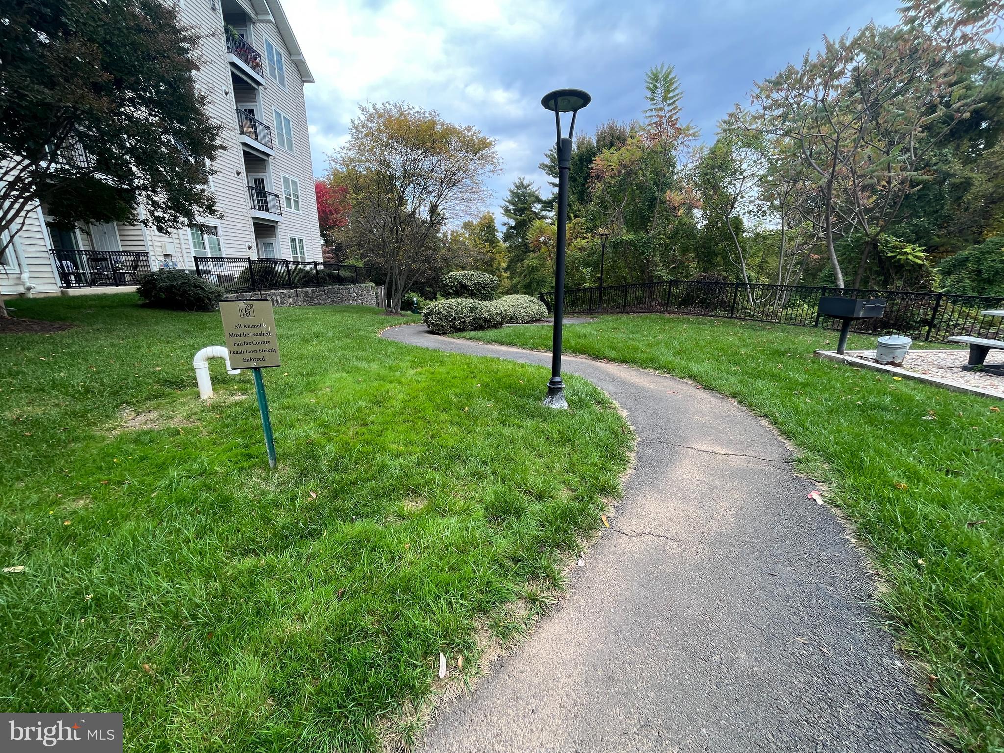 GATES OF MCLEAN - Residential