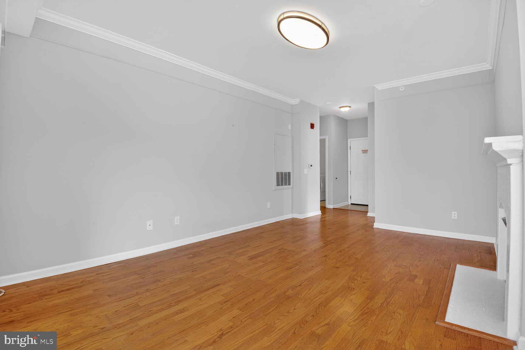 GATES OF MCLEAN - Residential