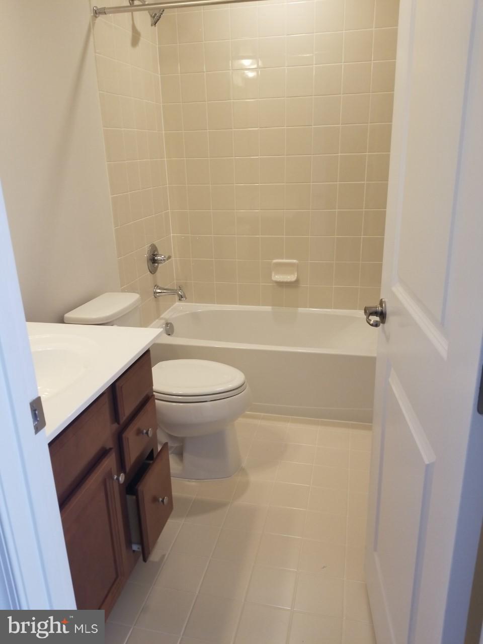 WESTMOORE AT MOOREFIELD - Residential Lease