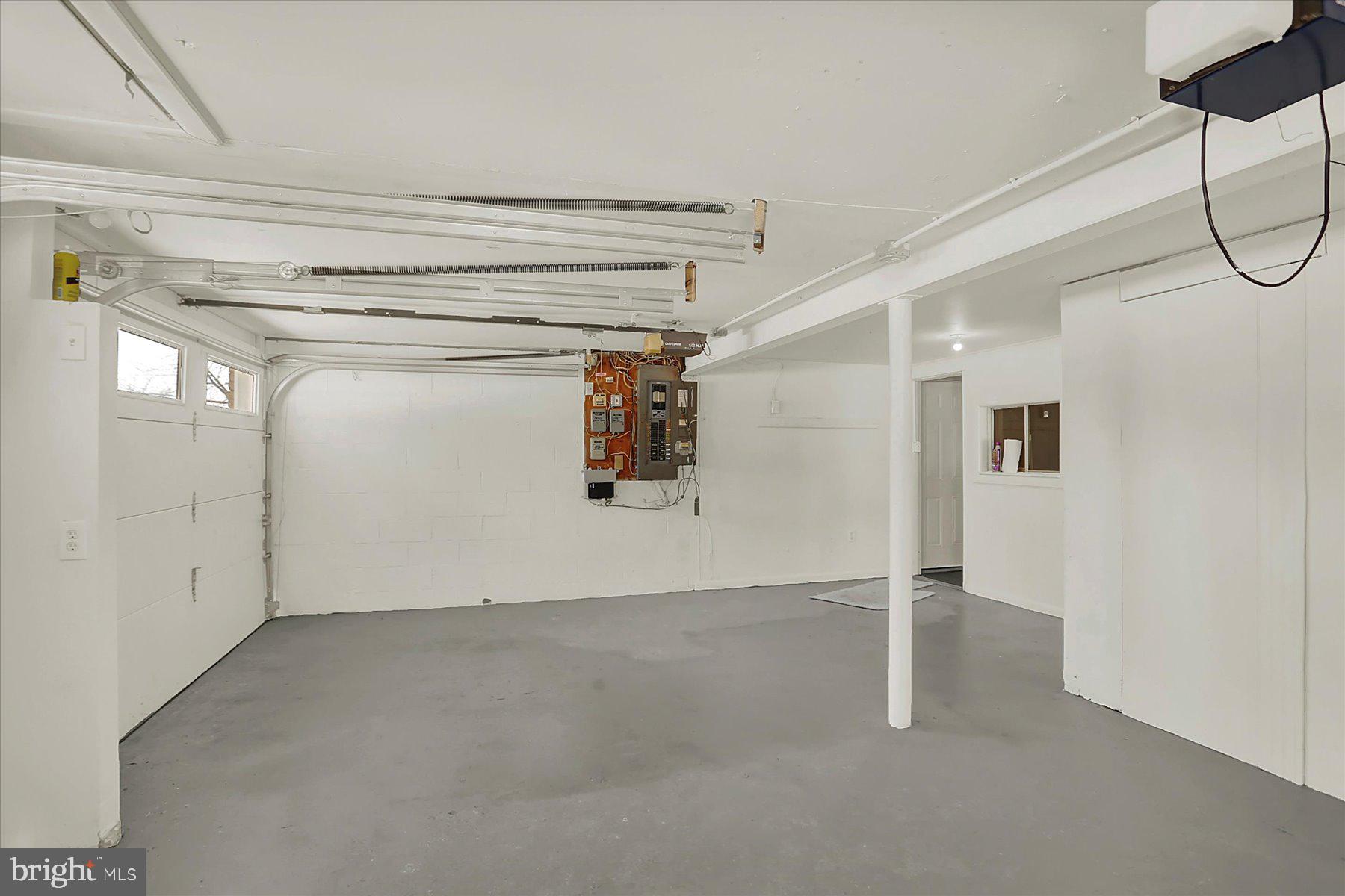 RIDGE HILLS - Residential