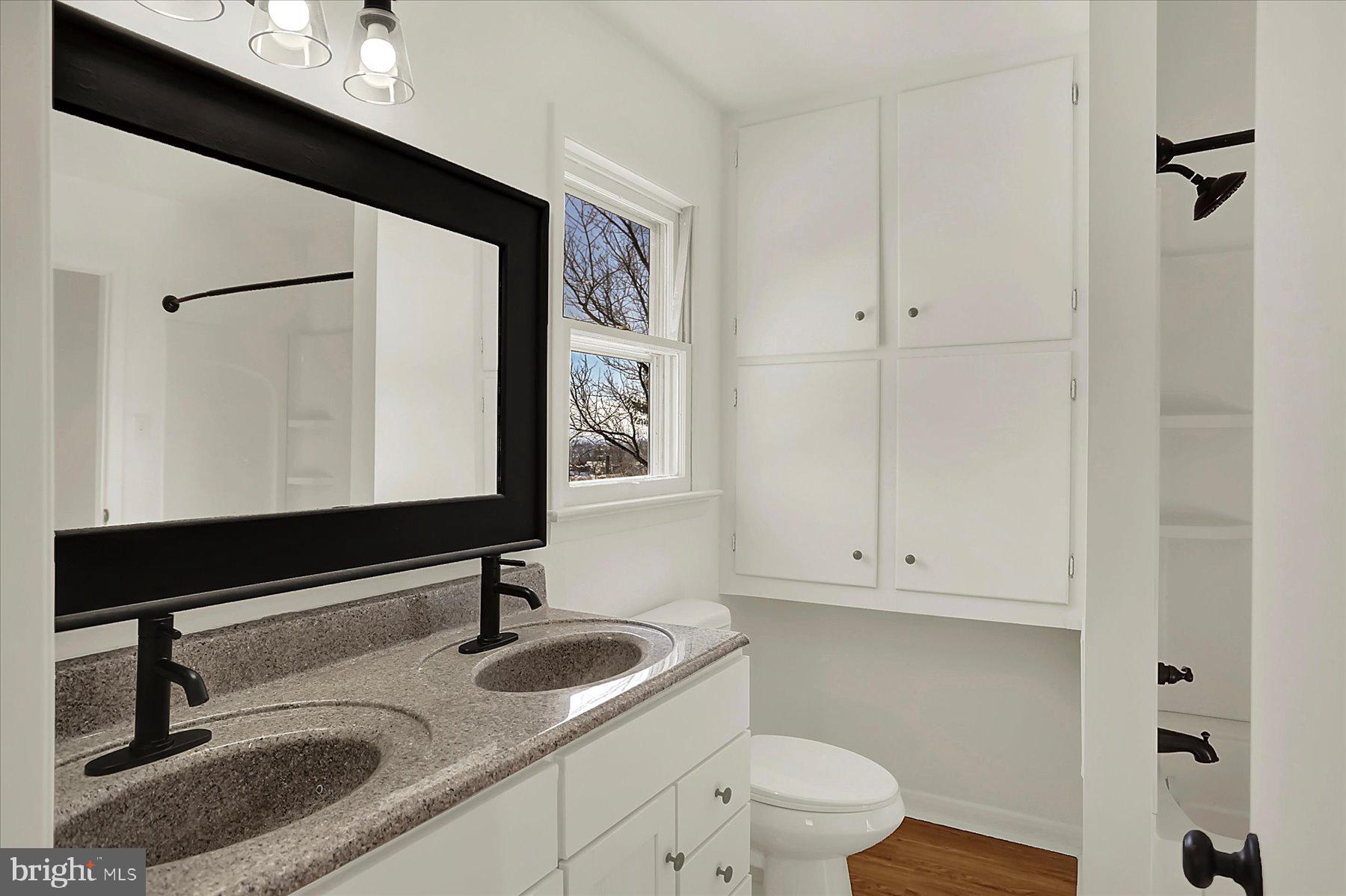 RIDGE HILLS - Residential