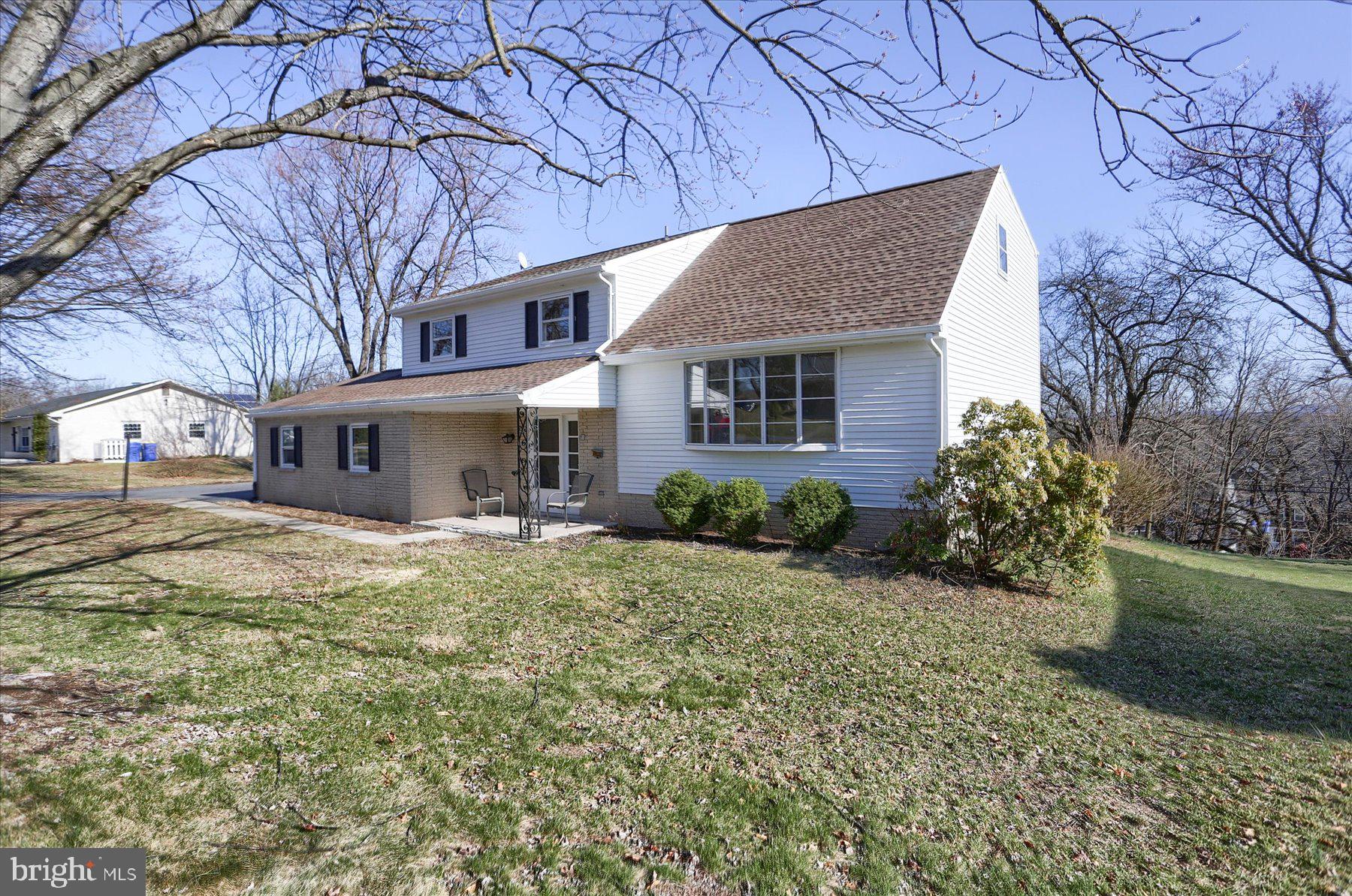 RIDGE HILLS - Residential