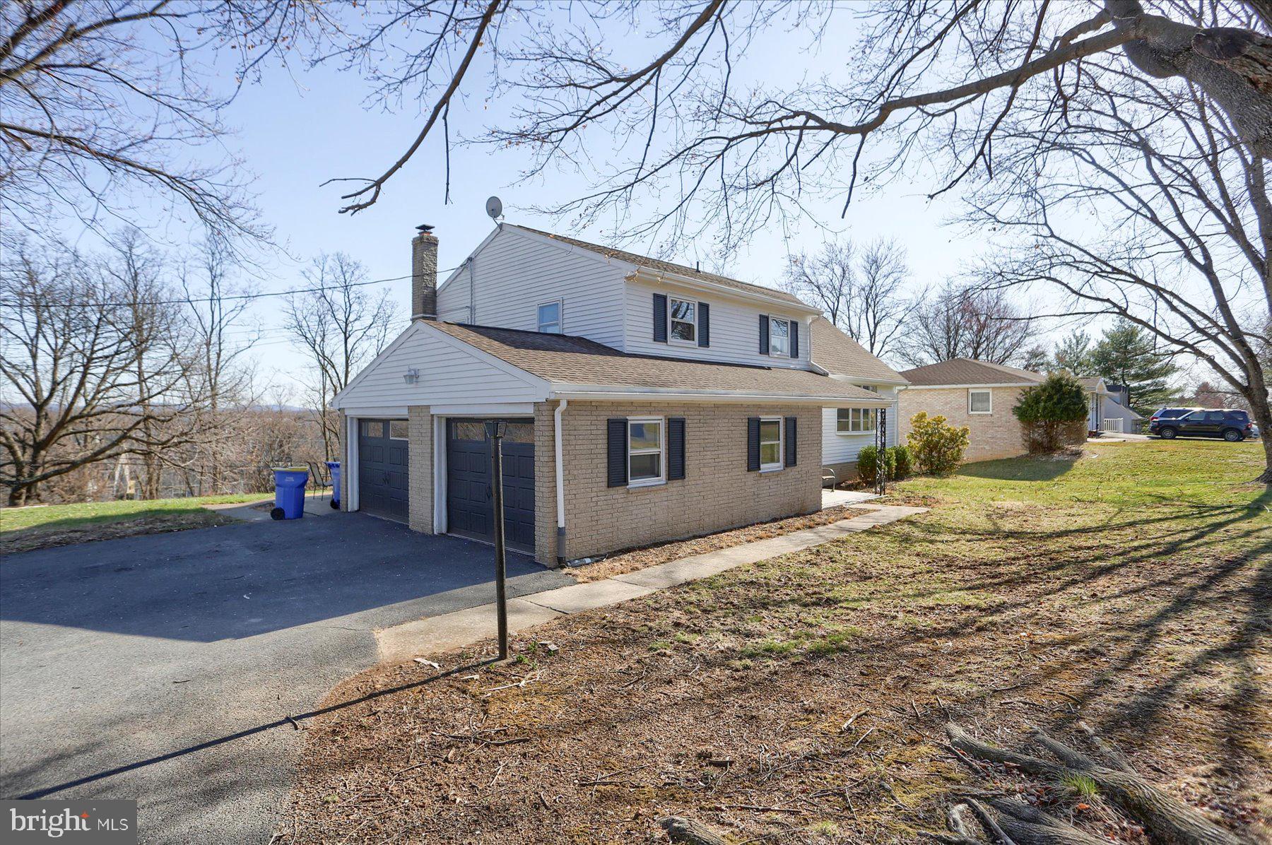 RIDGE HILLS - Residential