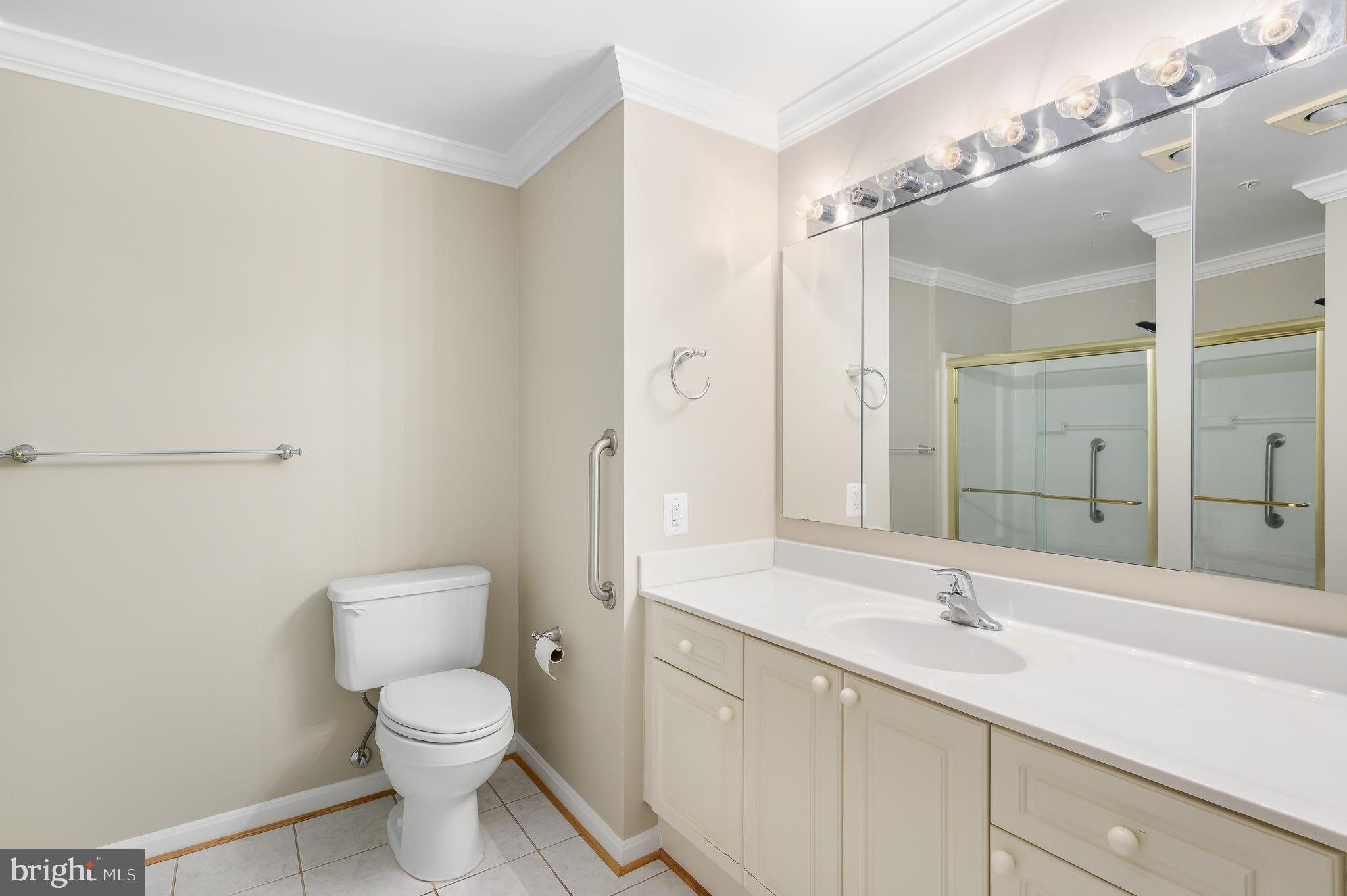 LANSDOWNE WOODS - Residential