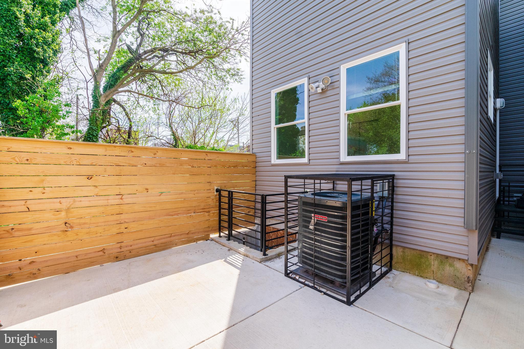 PHILADELPHIA (NORTHEAST) - Residential Lease