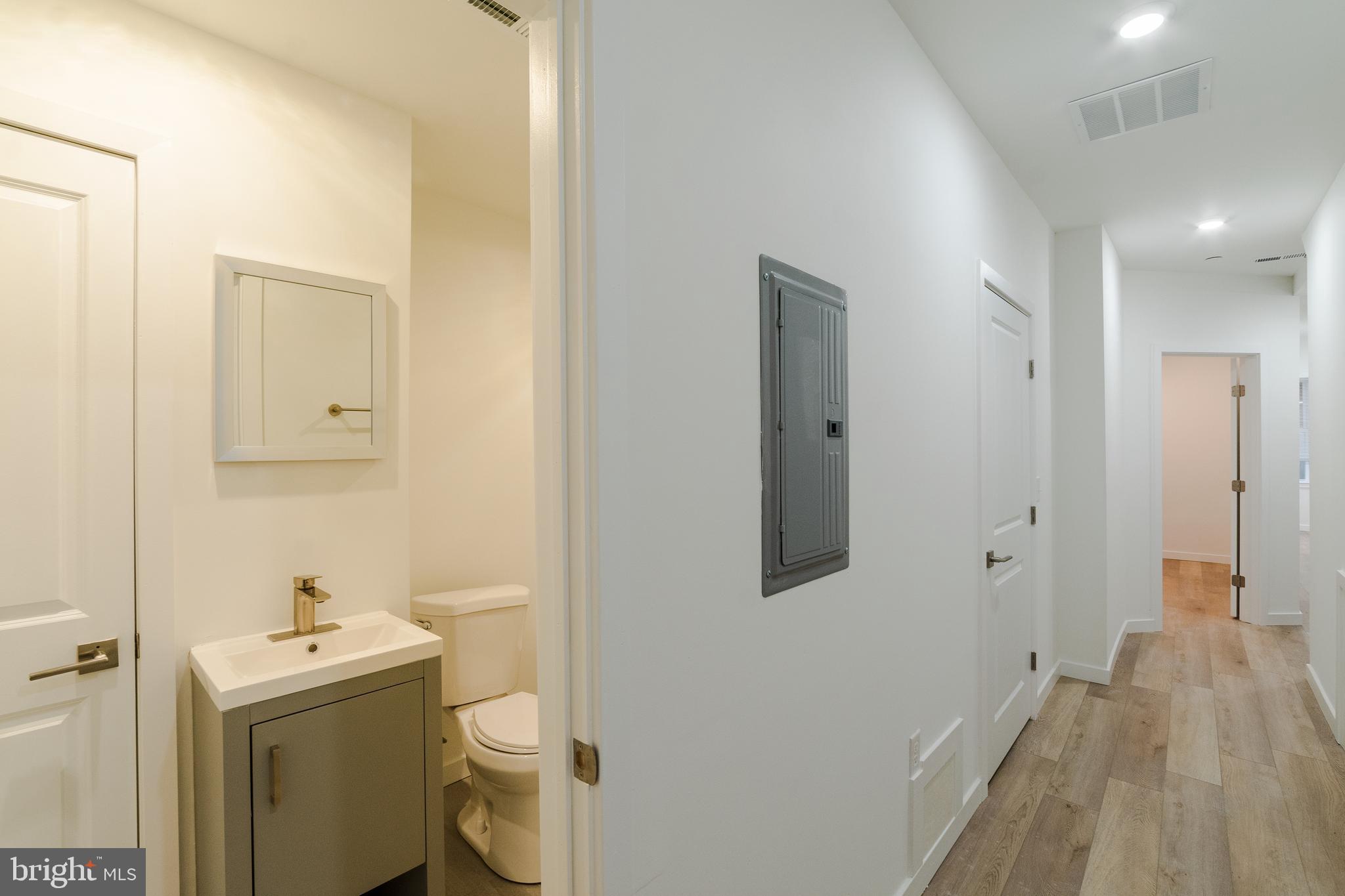 PHILADELPHIA (NORTHEAST) - Residential Lease