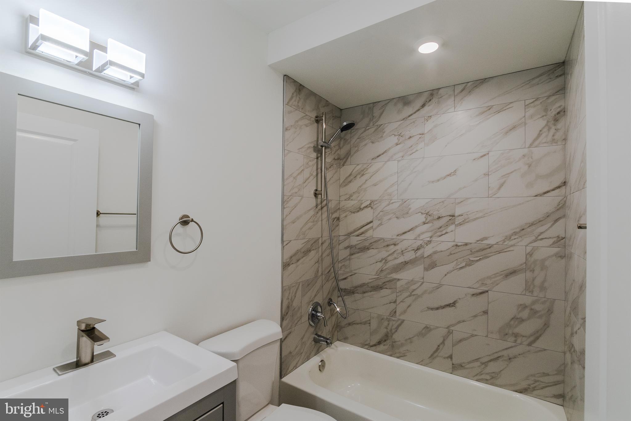 PHILADELPHIA (NORTHEAST) - Residential Lease