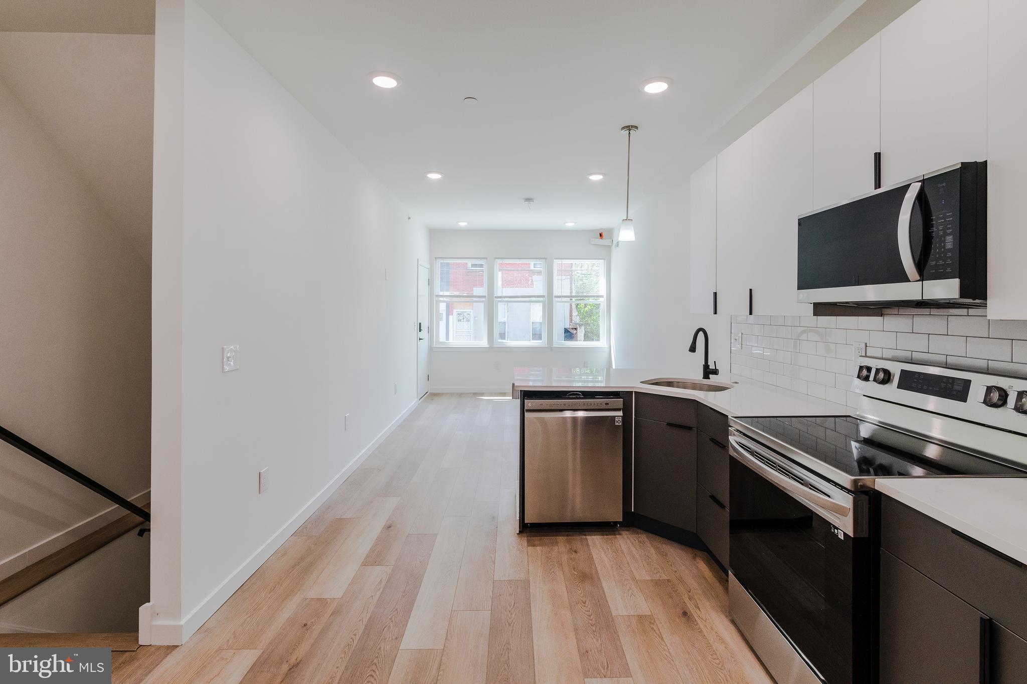 PHILADELPHIA (NORTHEAST) - Residential Lease