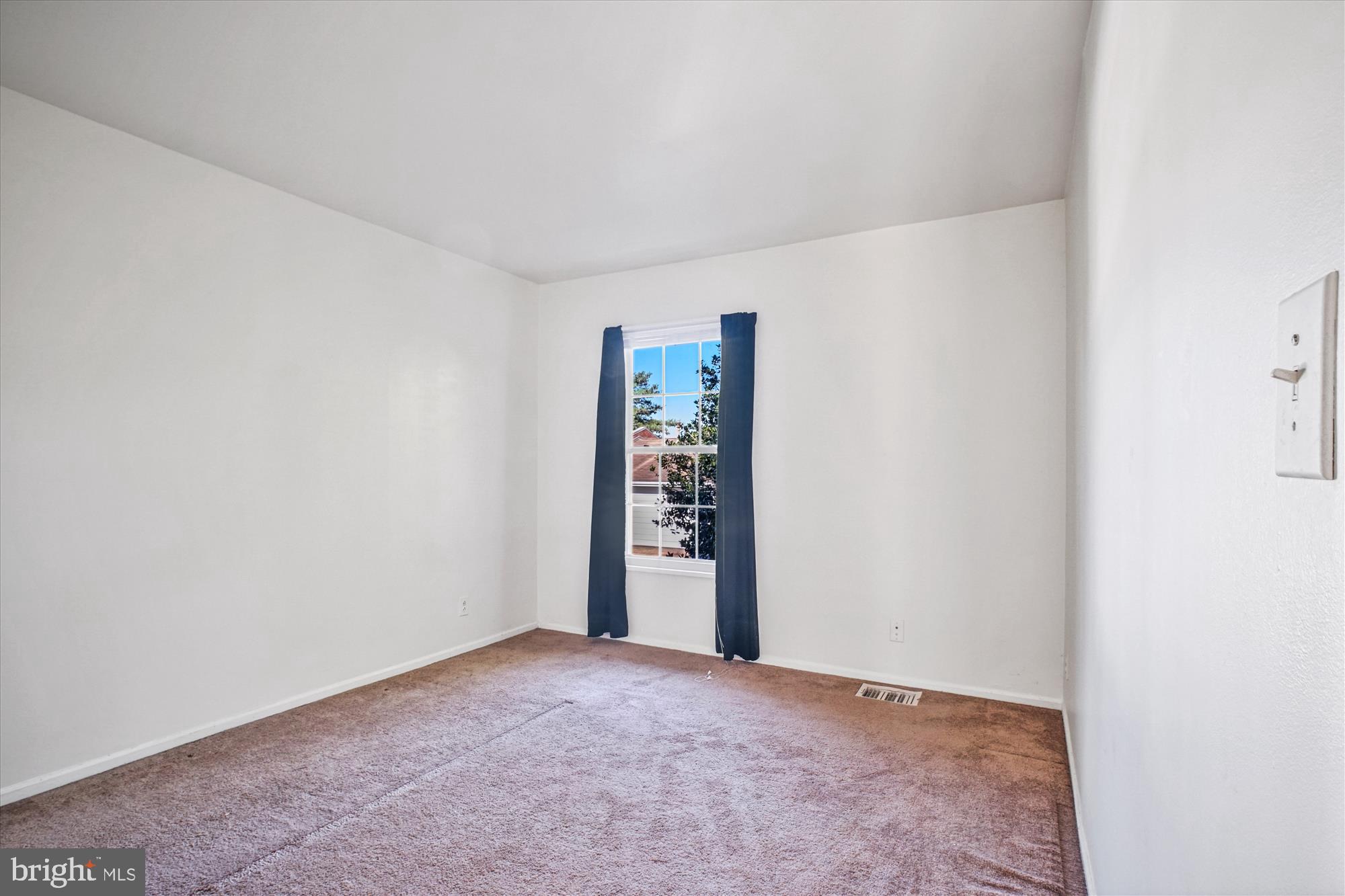 PEMBROOKE - Residential