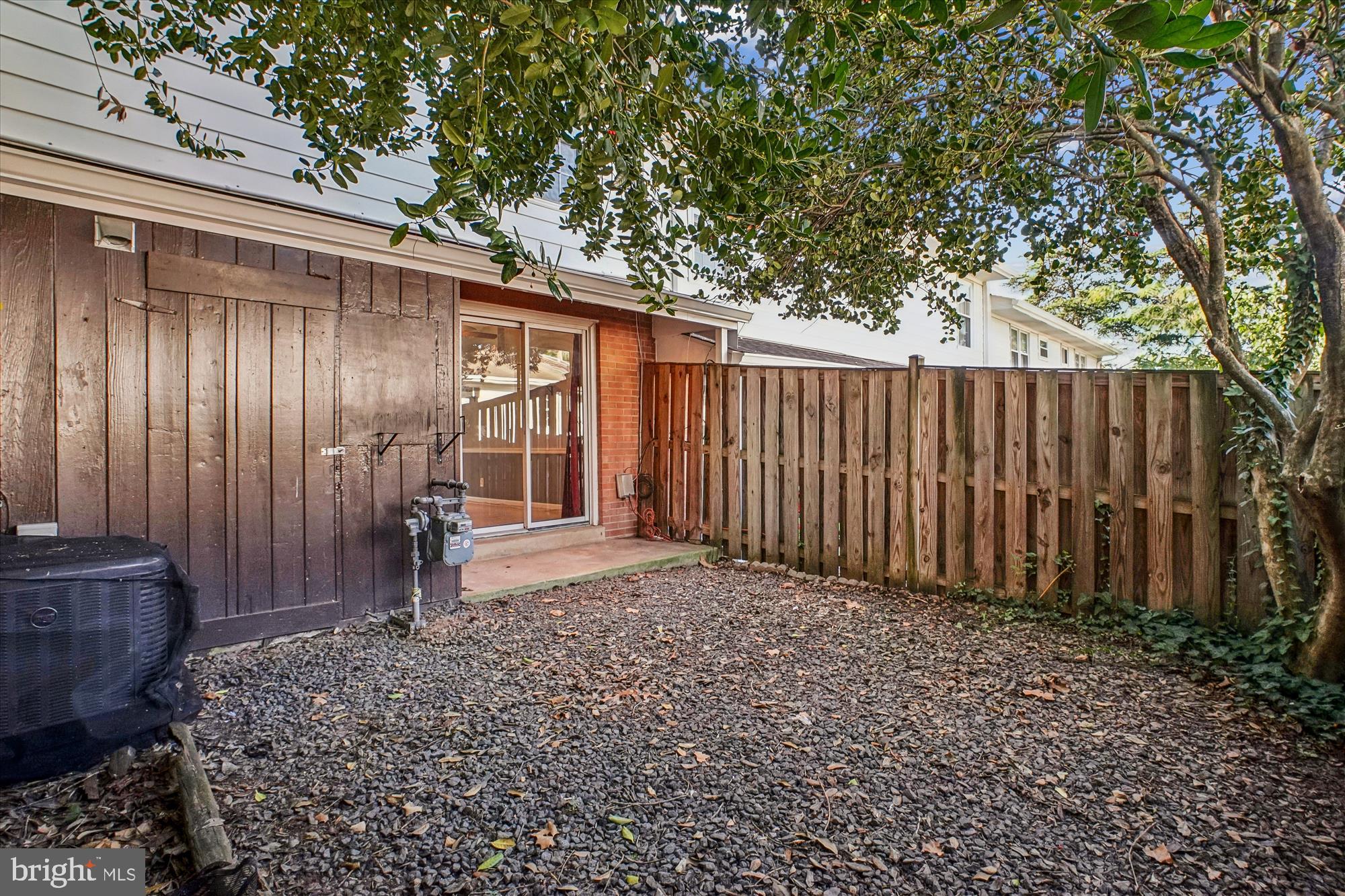 PEMBROOKE - Residential