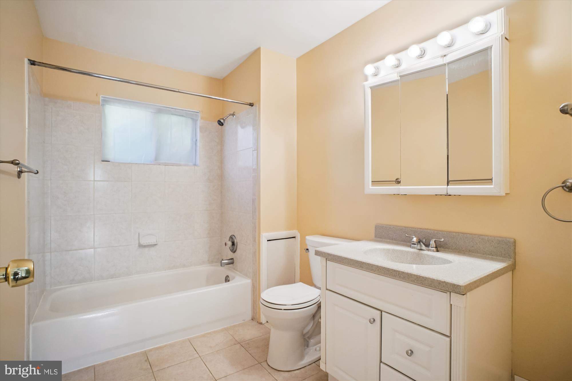 PEMBROOKE - Residential