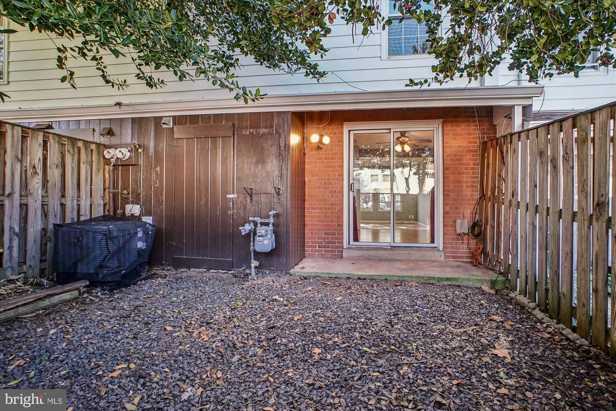 PEMBROOKE - Residential