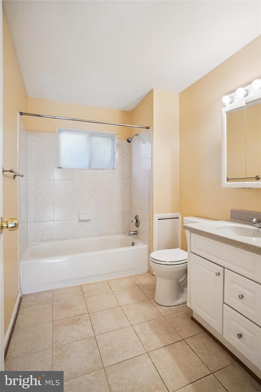 PEMBROOKE - Residential