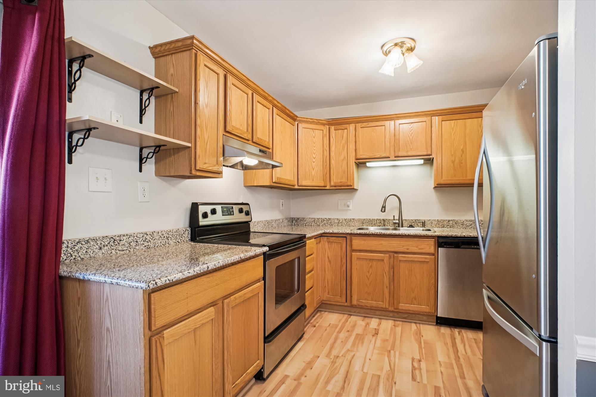 PEMBROOKE - Residential