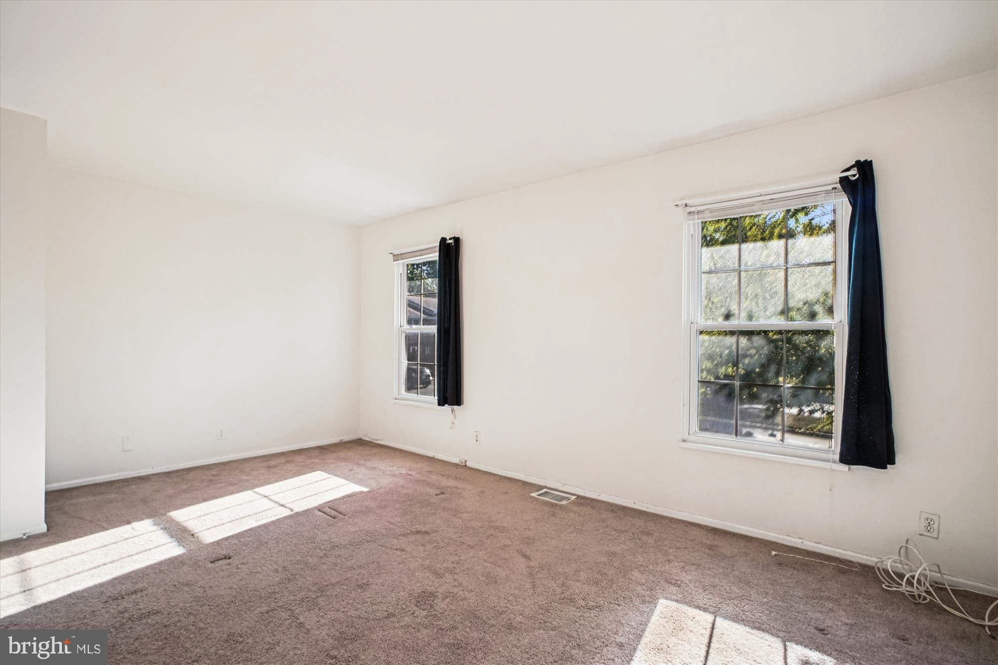 PEMBROOKE - Residential