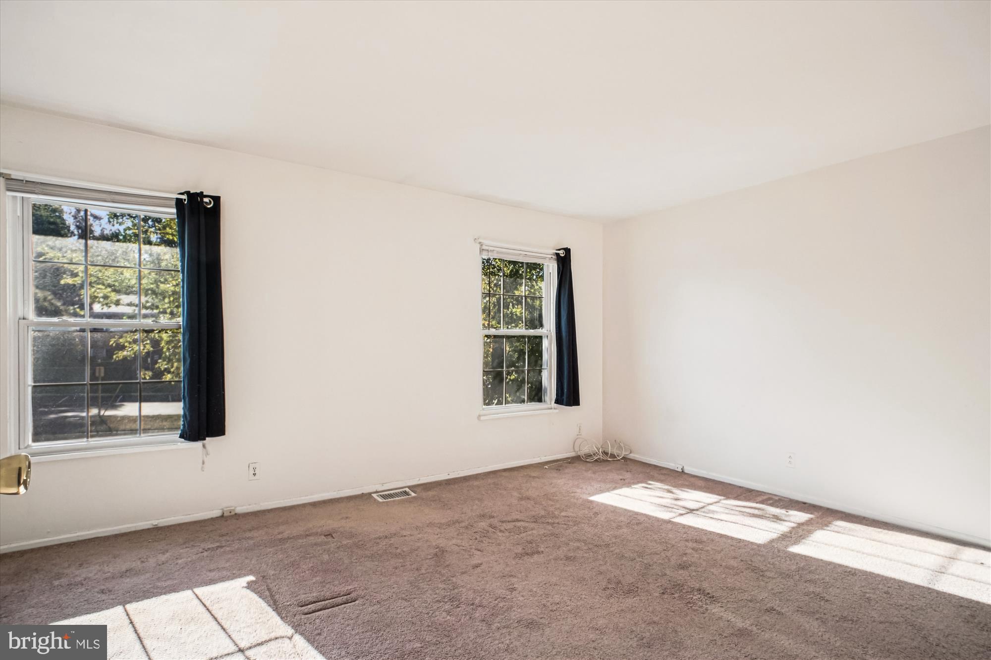 PEMBROOKE - Residential