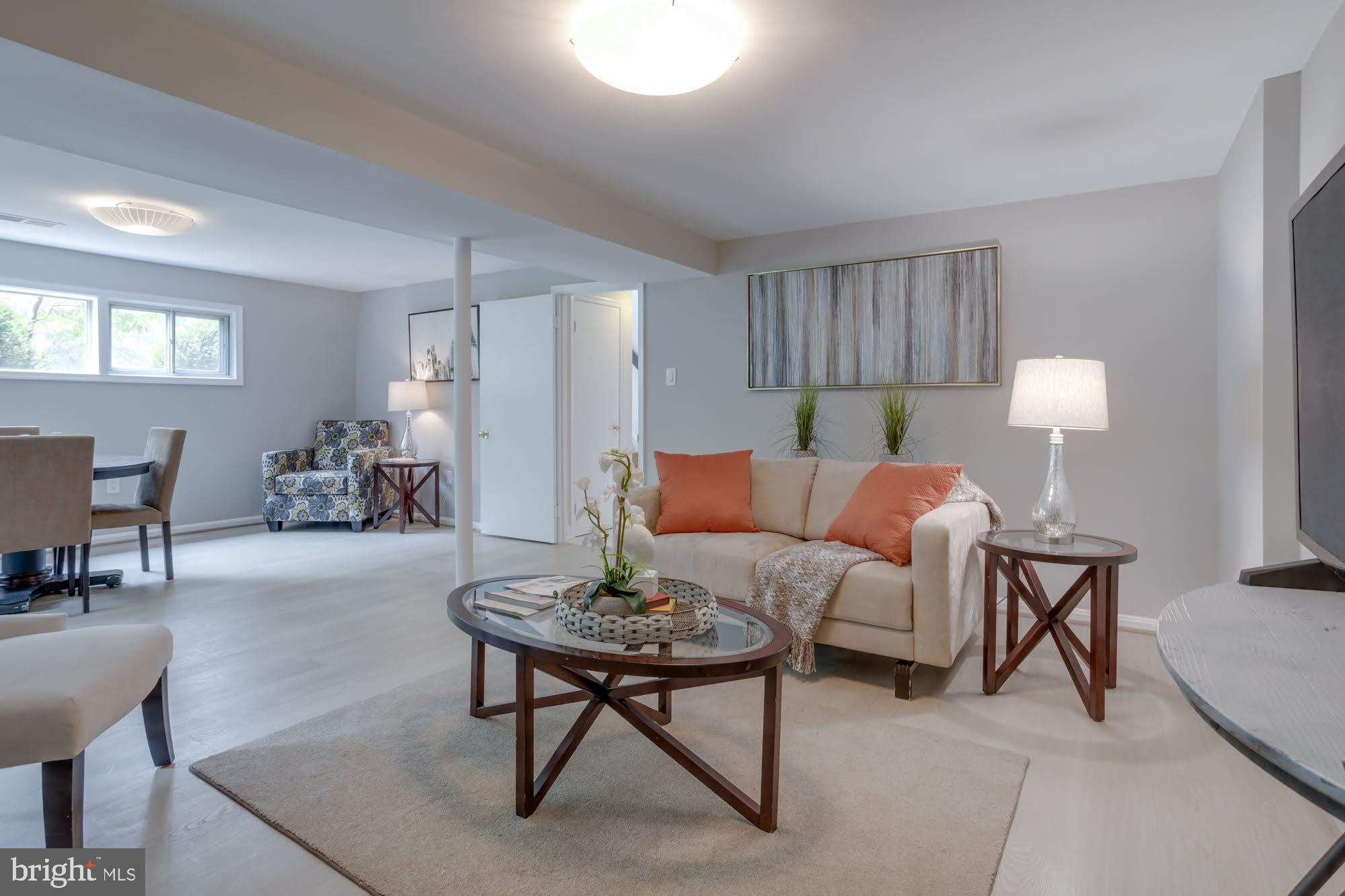 KINGS PARK WEST - Residential