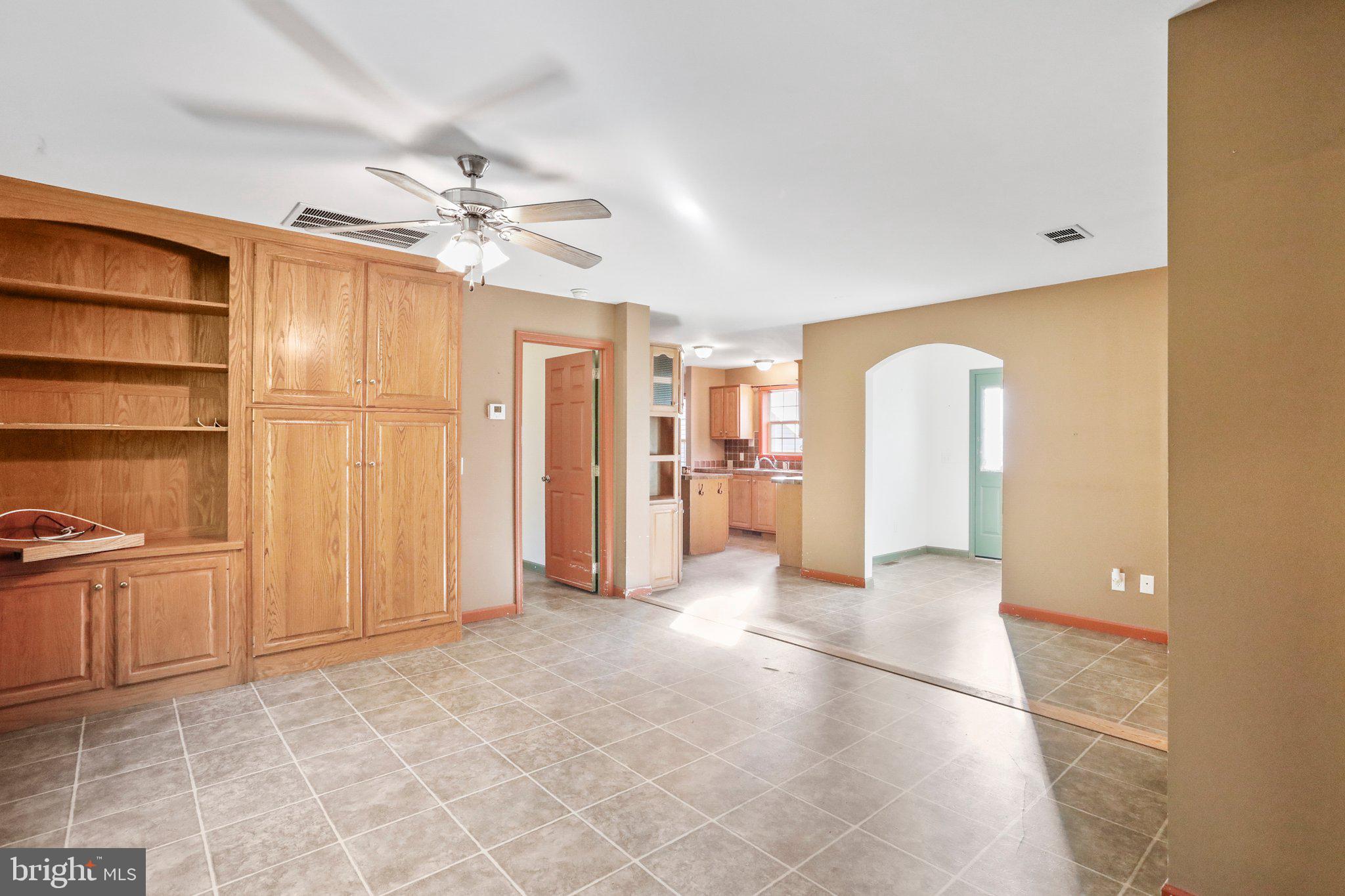 FAYETTEVILLE - Residential