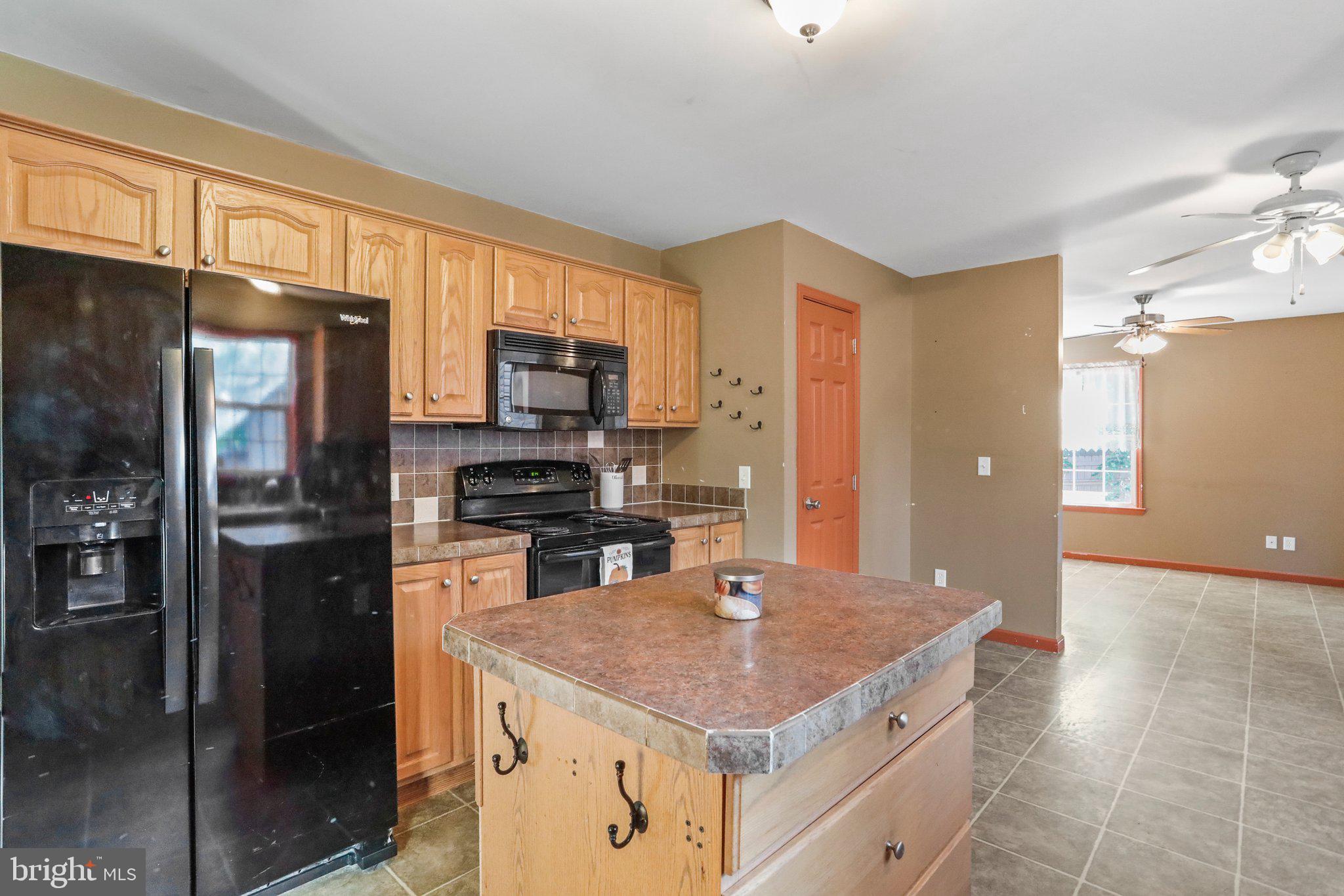 FAYETTEVILLE - Residential